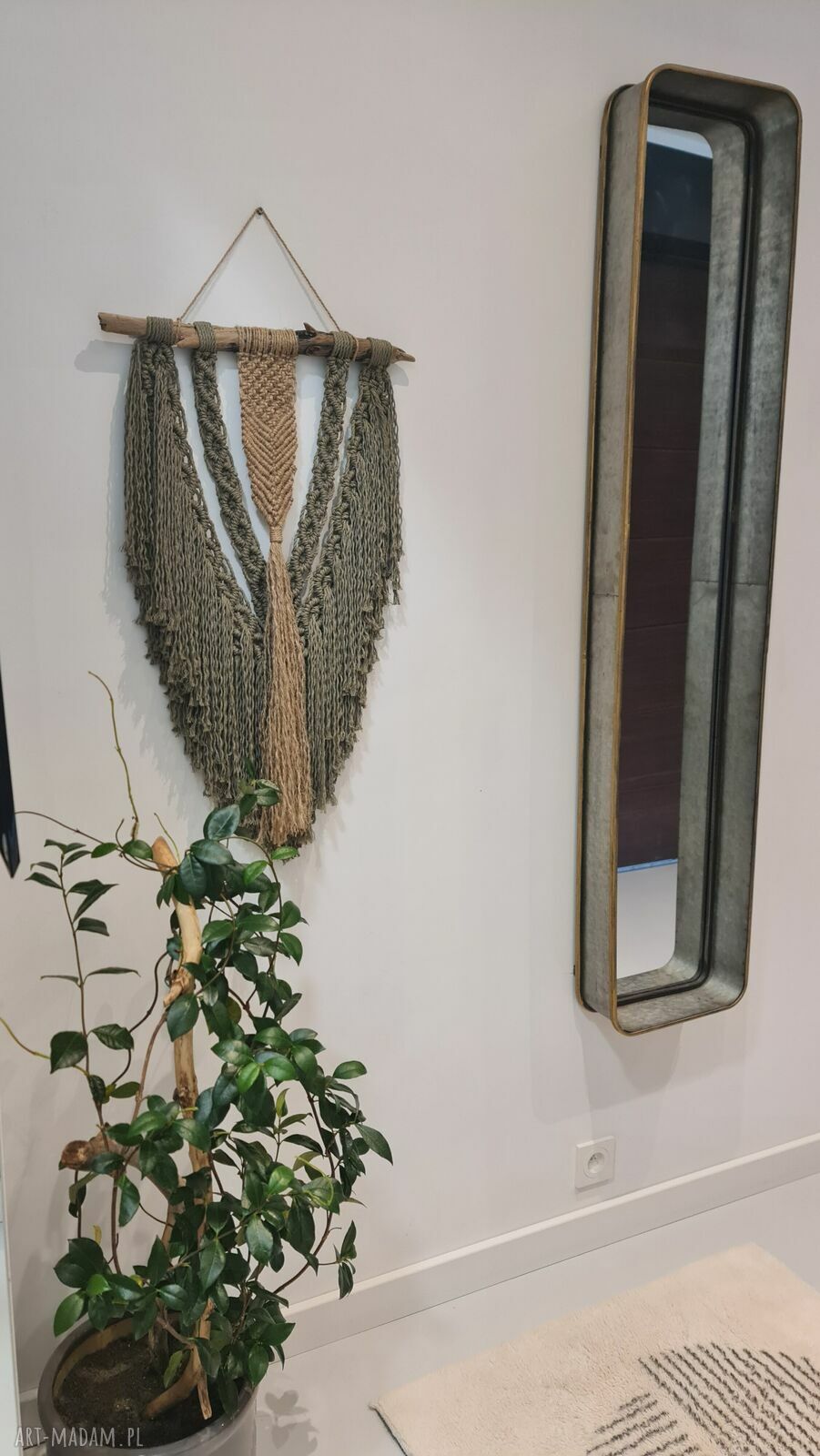 Oliwkowa makrama ścienna handmade - dekoracja boho do domu