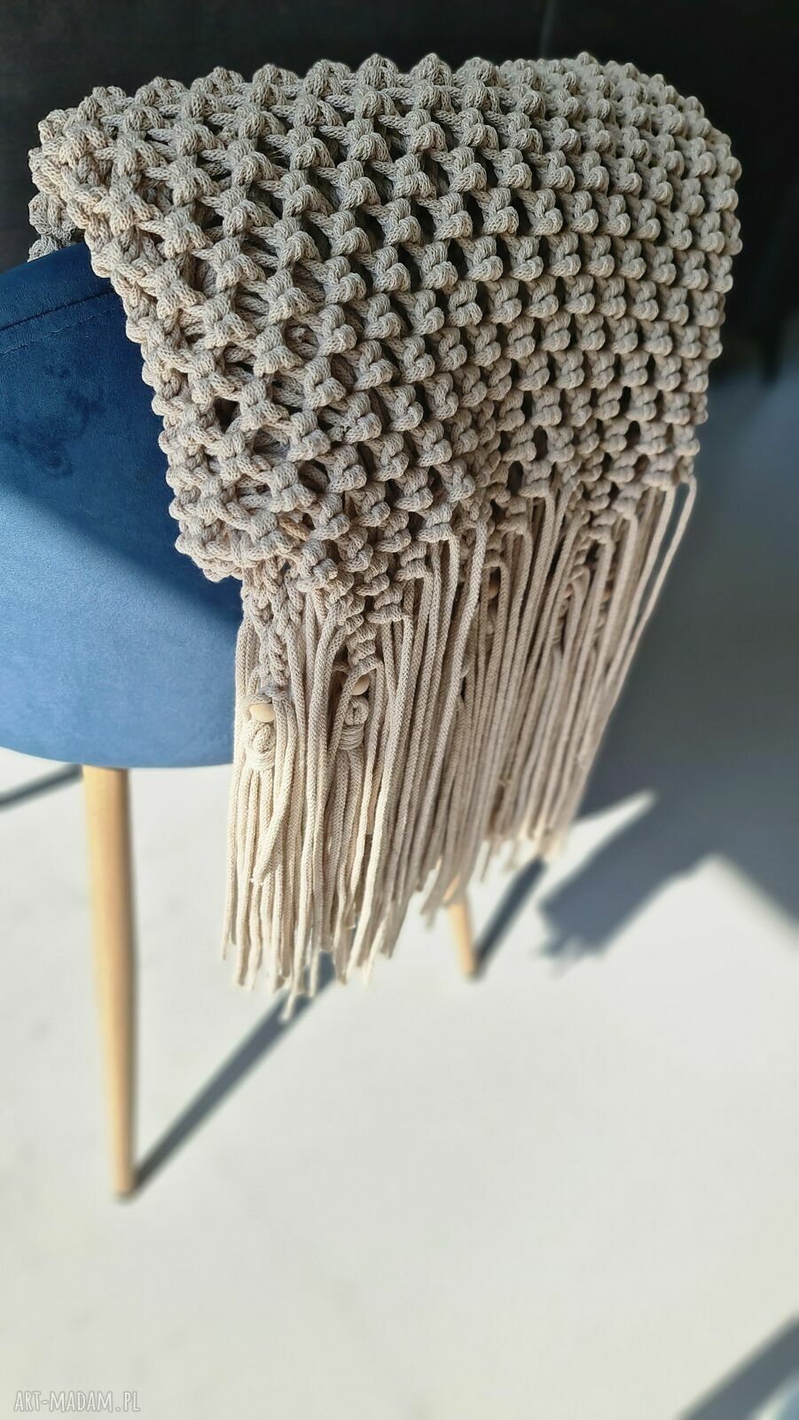 Makramowa firanka beżowa - ręcznie zaplatana dekoracja boho