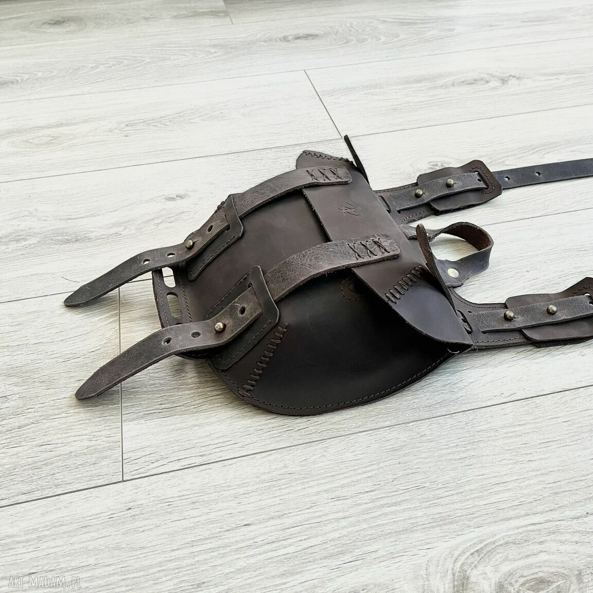 na ramię: Mała brązowa skórzana torebka w stylu Vintage. HandMade