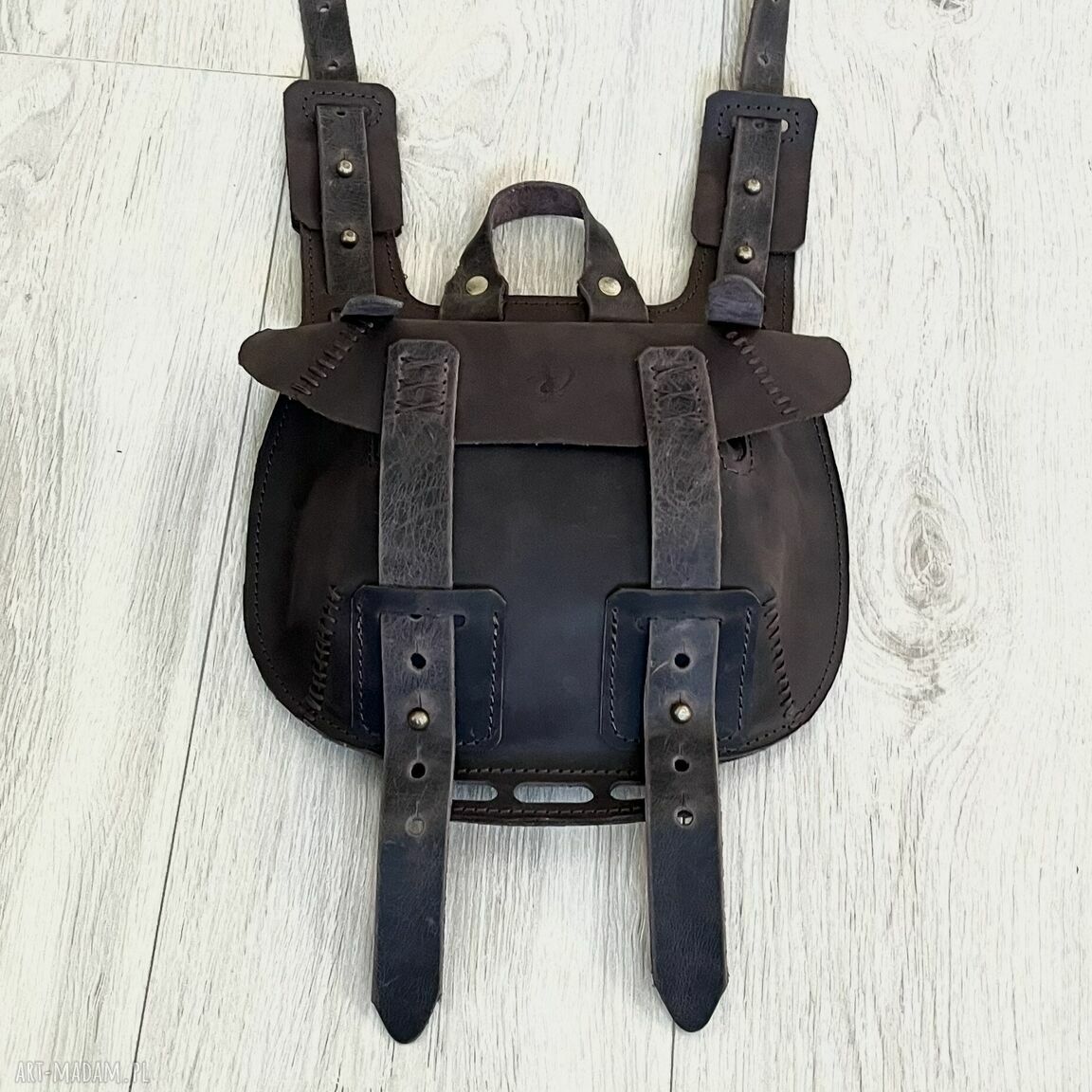 na ramię: Mała brązowa skórzana torebka w stylu Vintage. HandMade