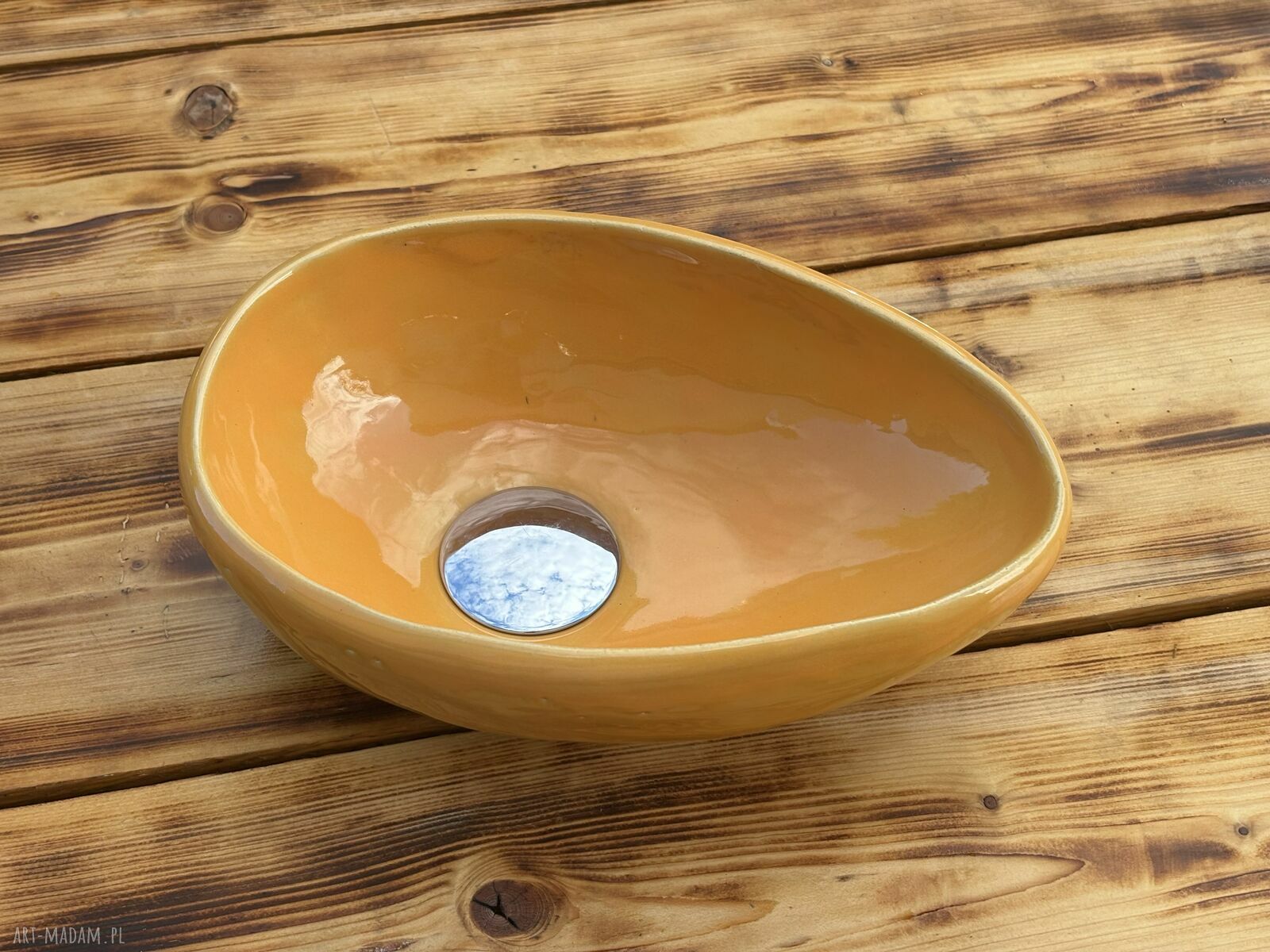 Mała pomarańczowa umywalka ceramiczna nablatowa - ręcznie robiona