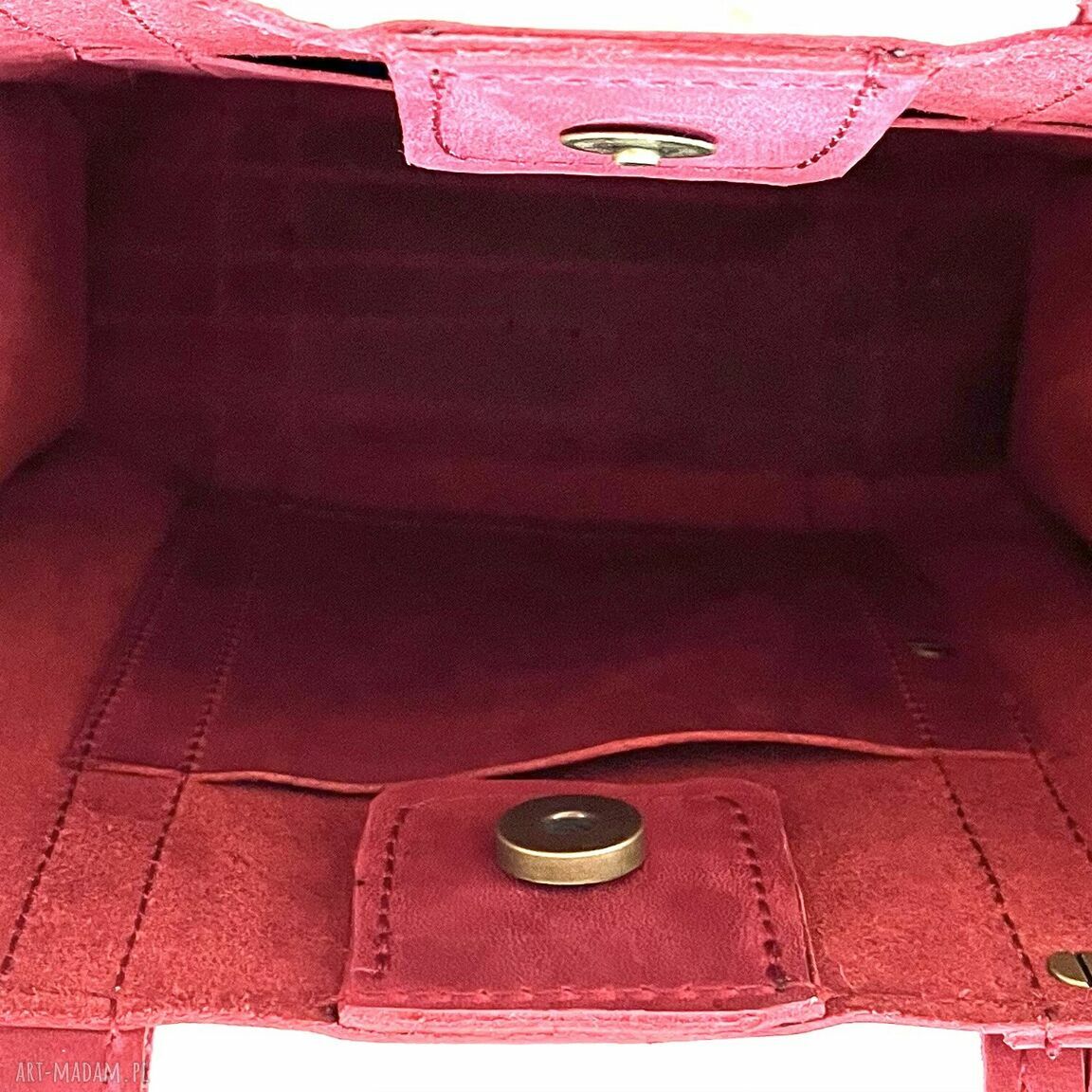 do ręki: Mała czerwona torebka skórzana na ramię. Ręcznie robione