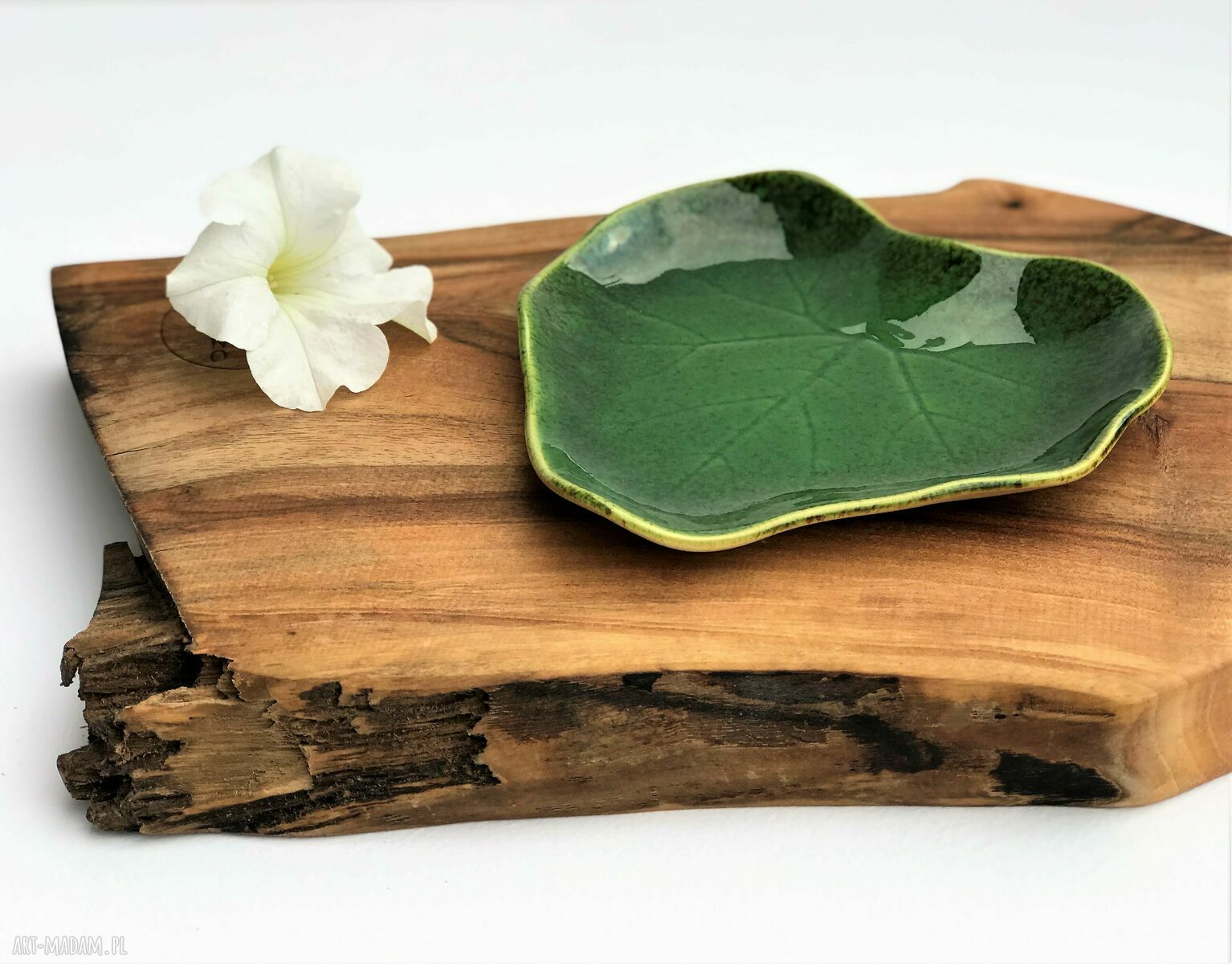 Mała patera ceramiczna - talerzyk dekoracyjny Liść