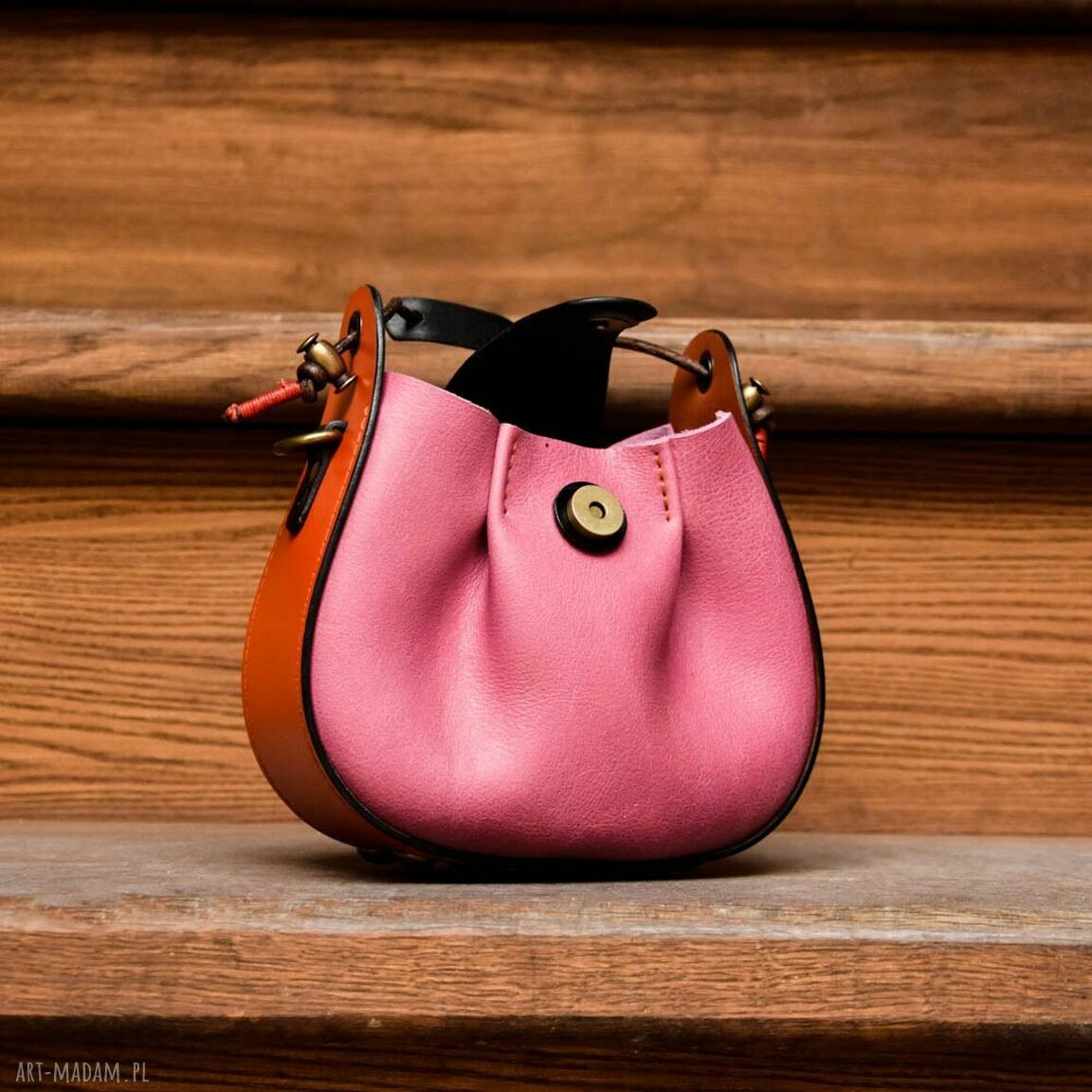 Mała różowa torebeczka skórzana LadyBuQ Art na ukos