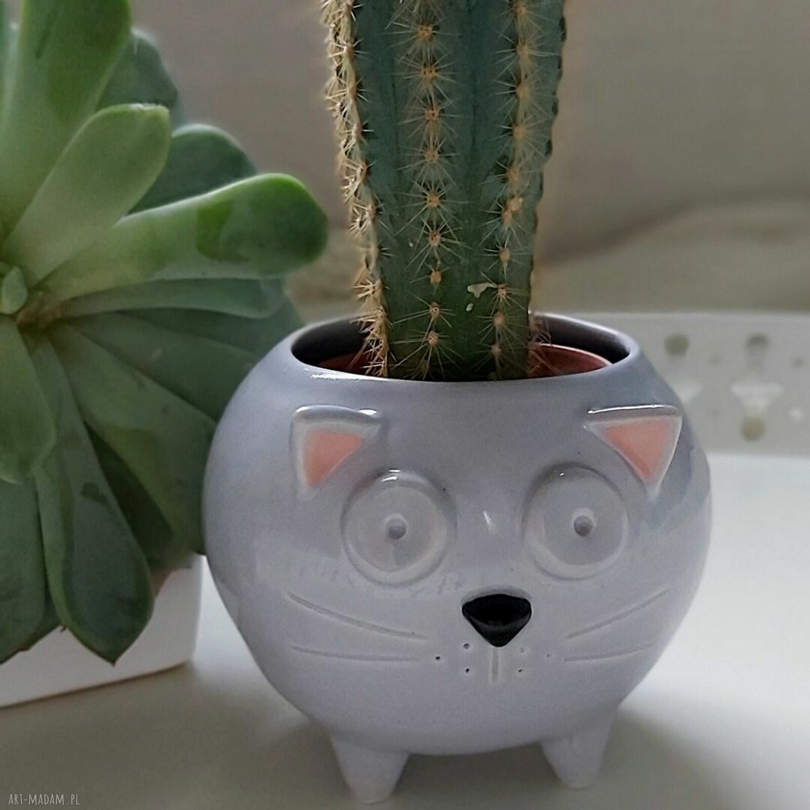 Mała szara doniczka ceramiczna kot Kiziora - polskie rękodzieło Lamabo Ceramics