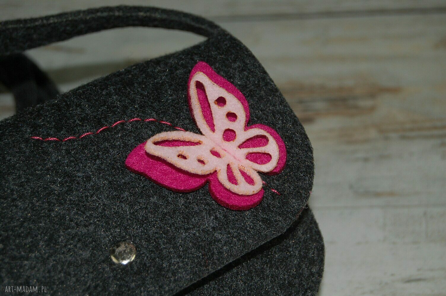 Mała torebka z grafitowego filcu Różowy Motylek - torebka dla dziewczynki handmade