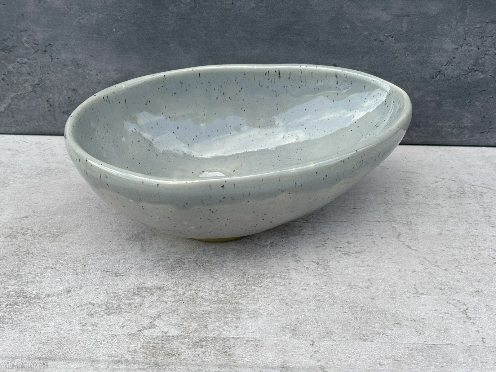 Mała umywalka ceramiczna nablatowa 28x20 cm - ręcznie robiona, szara