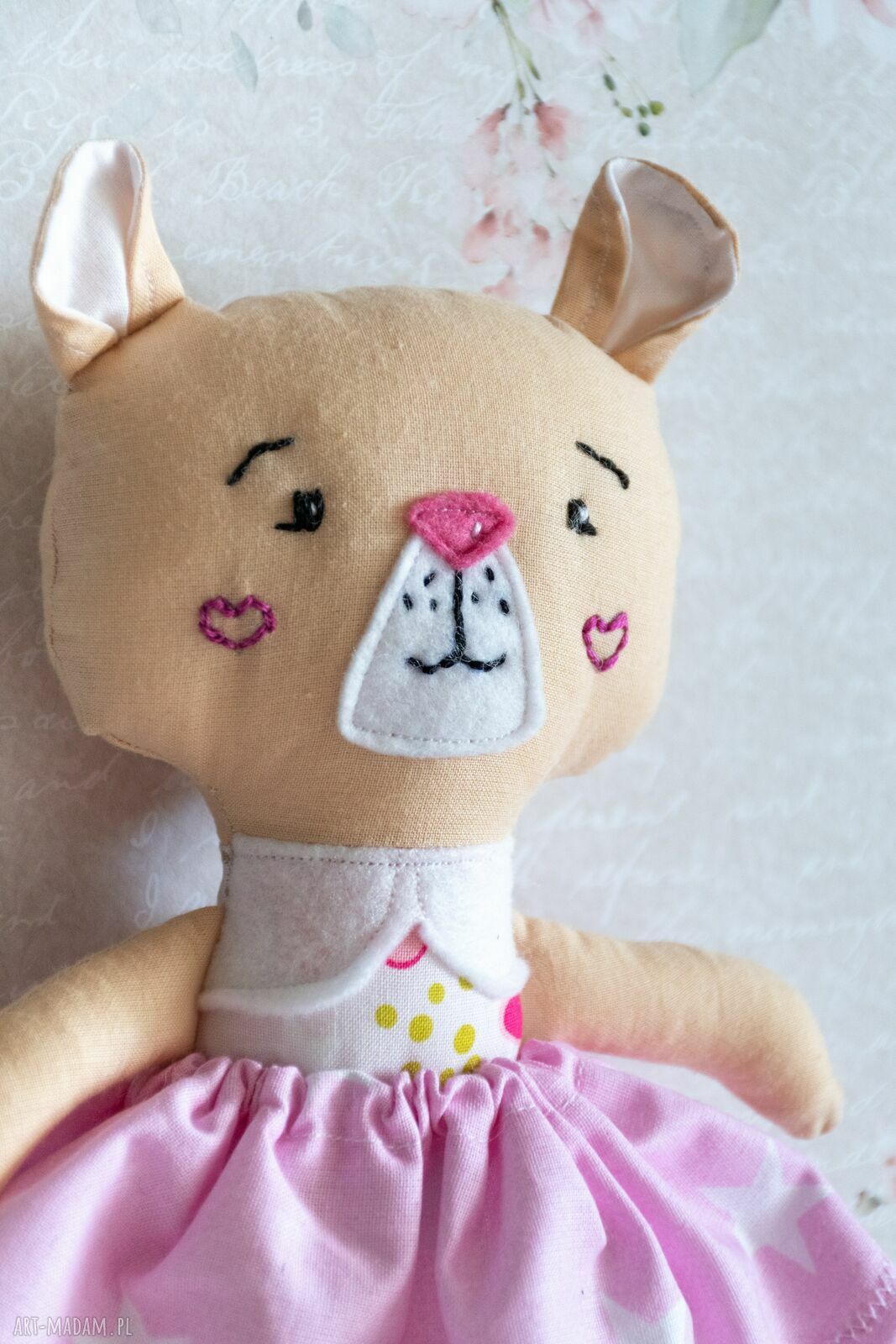 Miś Maluszek Zuzia 23 cm - klasyczna maskotka do przytulania