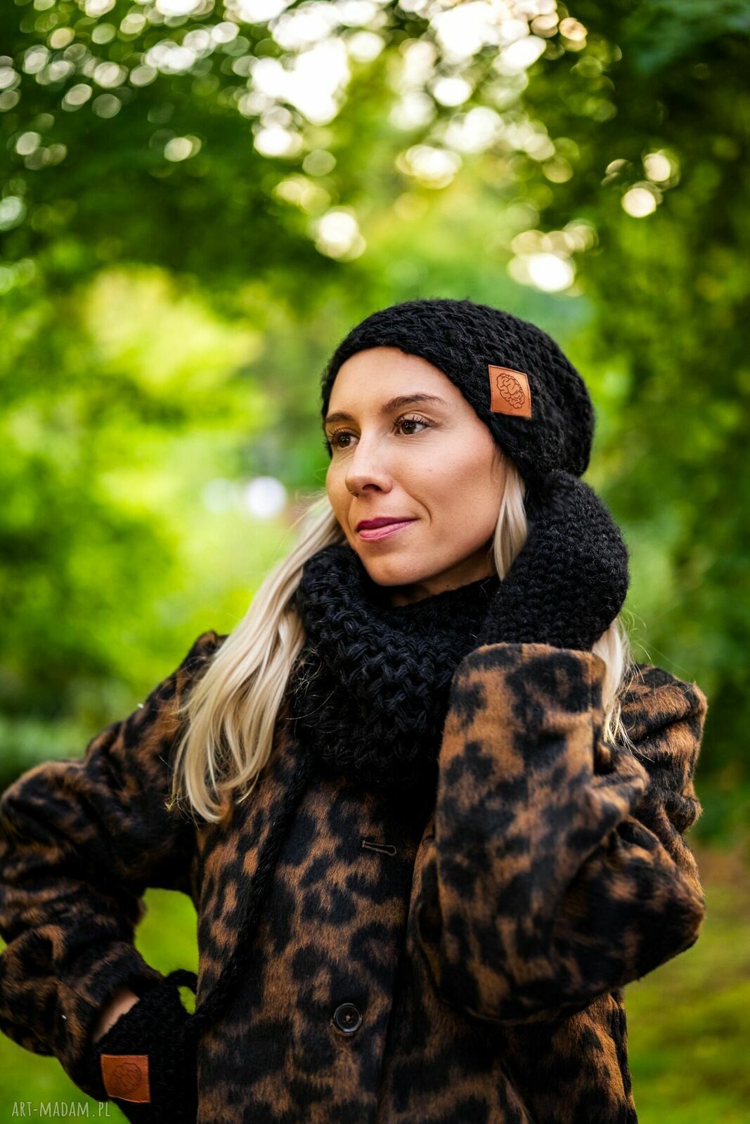 Mały komin MERINO „Czarny” - elegancki damski buff