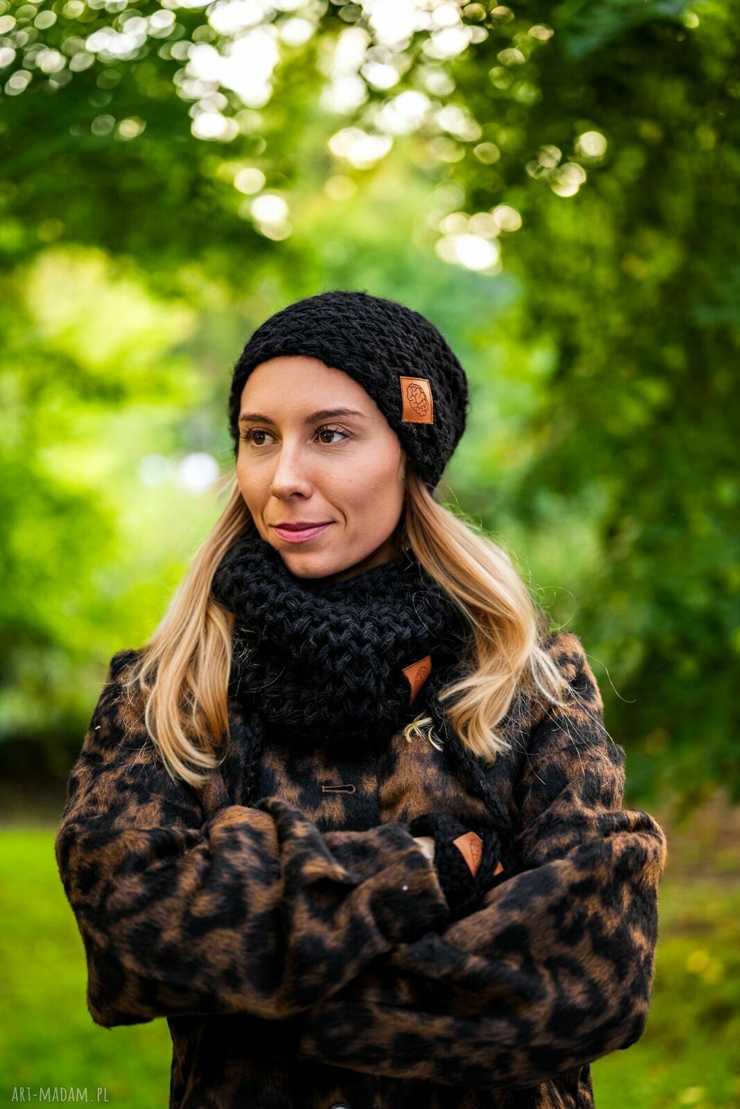 Mały komin MERINO „Czarny” - elegancki damski buff