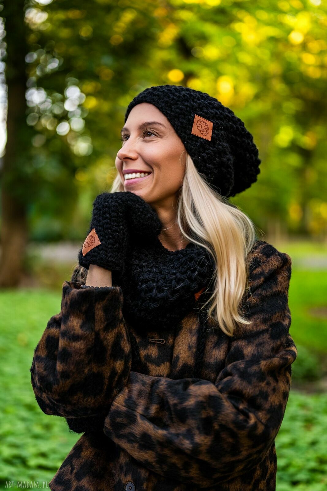 Mały komin MERINO „Czarny” - elegancki damski buff