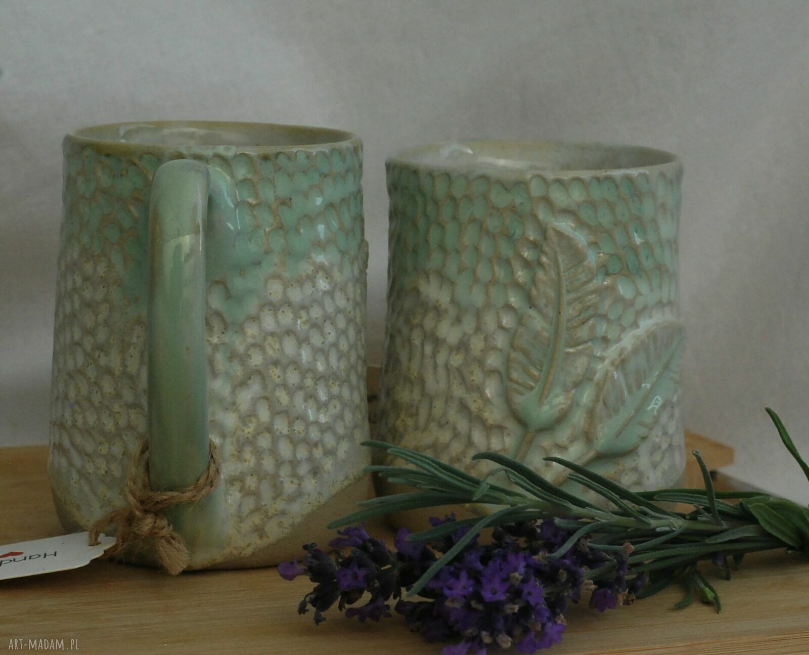 Mały kubek ceramiczny "Piórka" - ręcznie robiony z gliny
