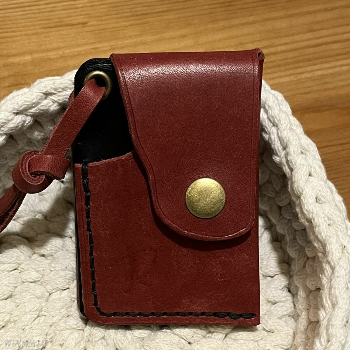portfele: Mały portfel skórzany czerwono czarny ręcznie uszyty na karty. Autorskie