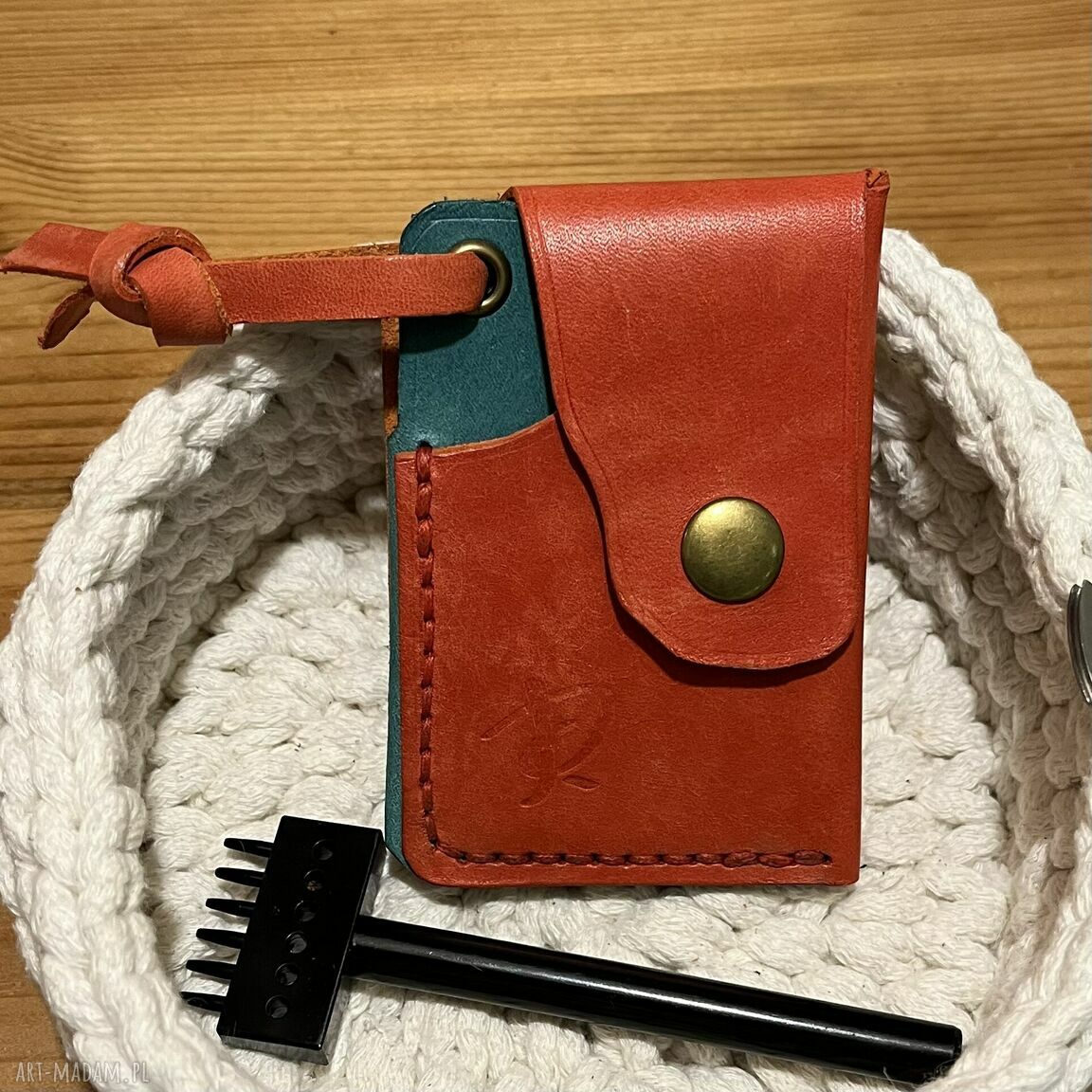 Mały portfel skórzany czerwono turkusowy ręcznie uszyty karty