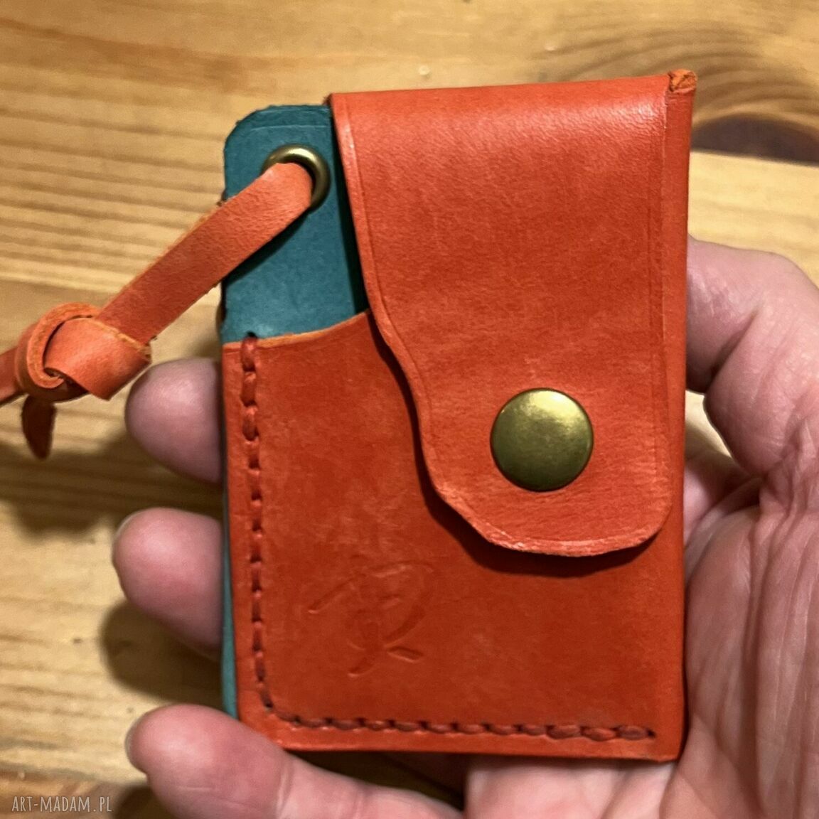 portfele: Mały portfel skórzany czerwono turkusowy ręcznie uszyty na karty. Autorskie