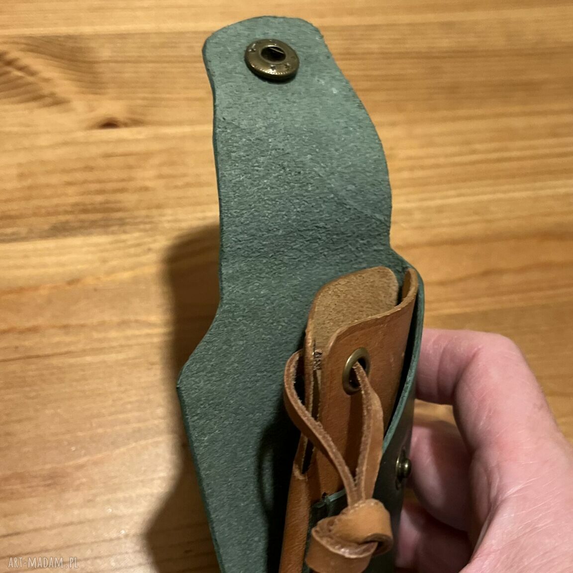 portfele: Mały portfel skórzany zielono brązowy ręcznie uszyty na karty. Hand Made