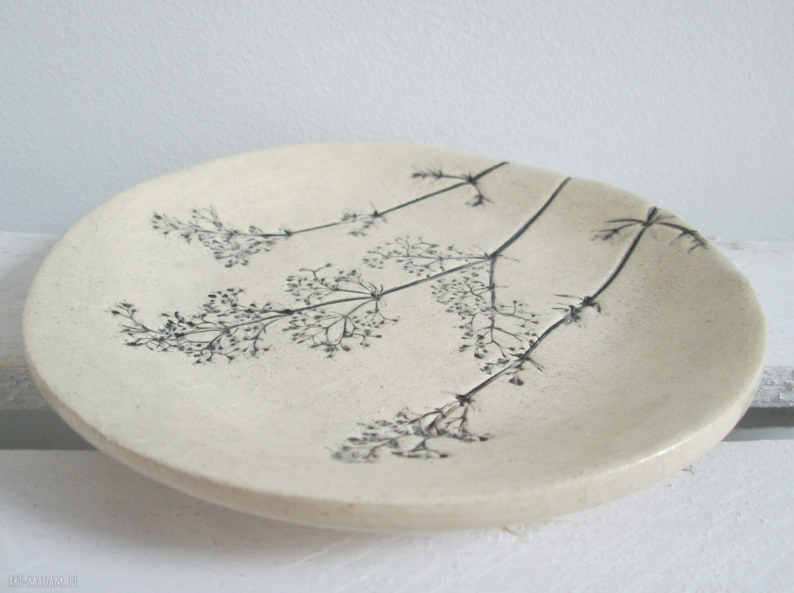 Mały roślinny talerzyk ceramiczny na biżuterię