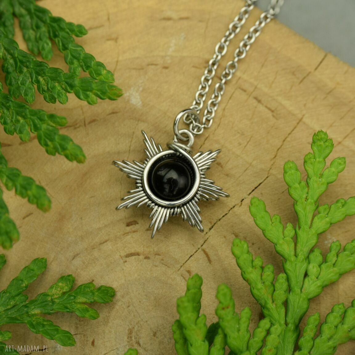 Mały wisiorek słoneczko z obsydianu - wire wrapping