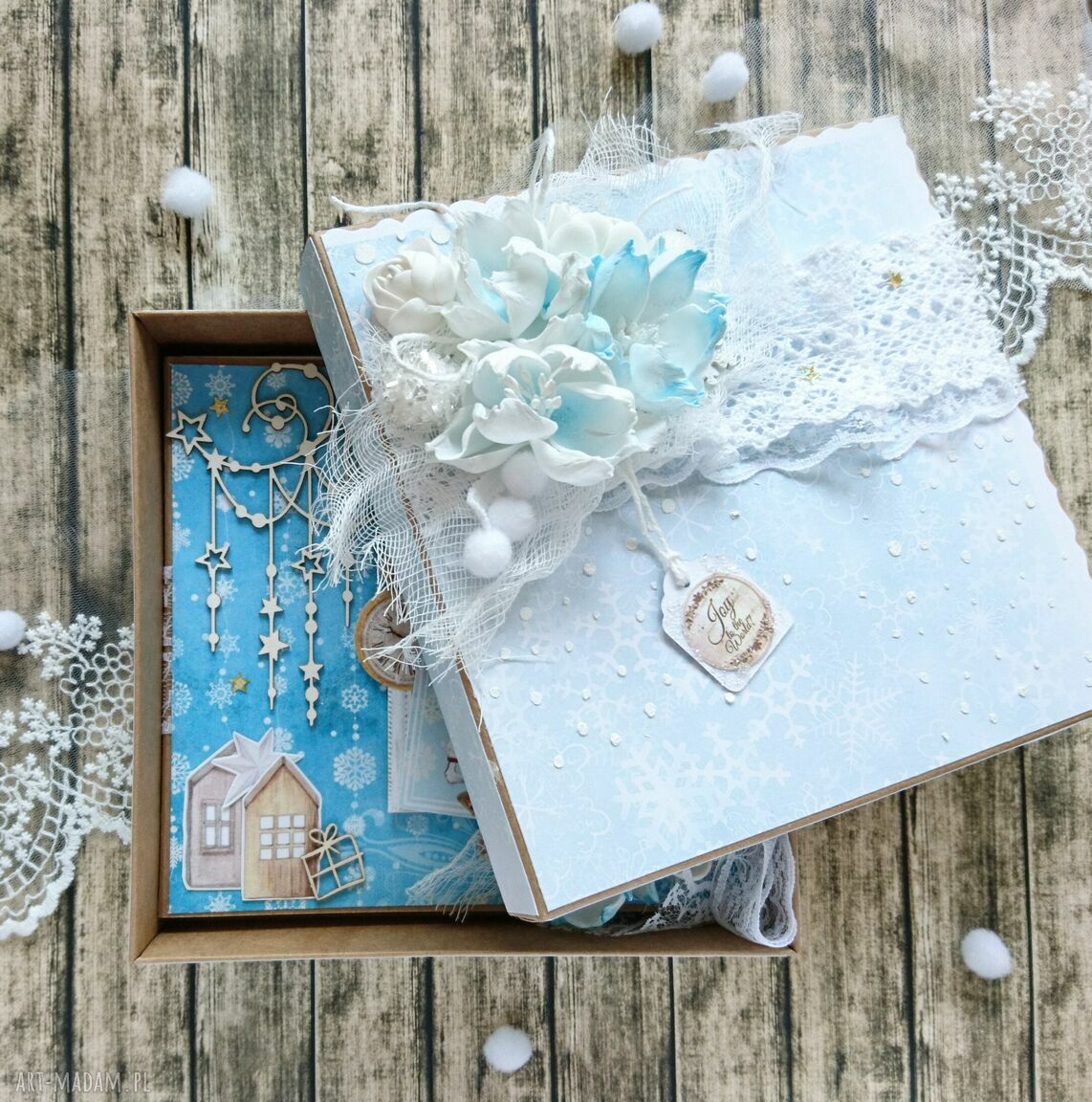 Mały zimowy notes w pudełku - ręcznie robiony scrapbooking
