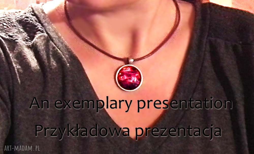 Mandala naszyjnik z wisiorem z grafiką za szkłem - fraktal w intensywnych kolorach
