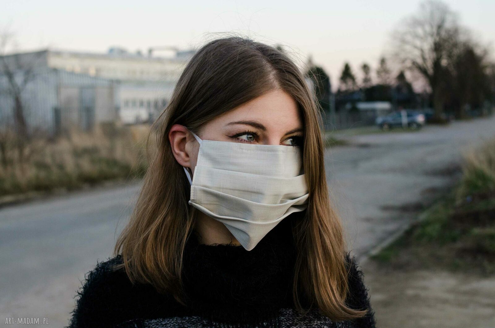 Maseczka medyczna z 100% bawełny - dwuwarstwowa na gumkach, beżowa krateczka