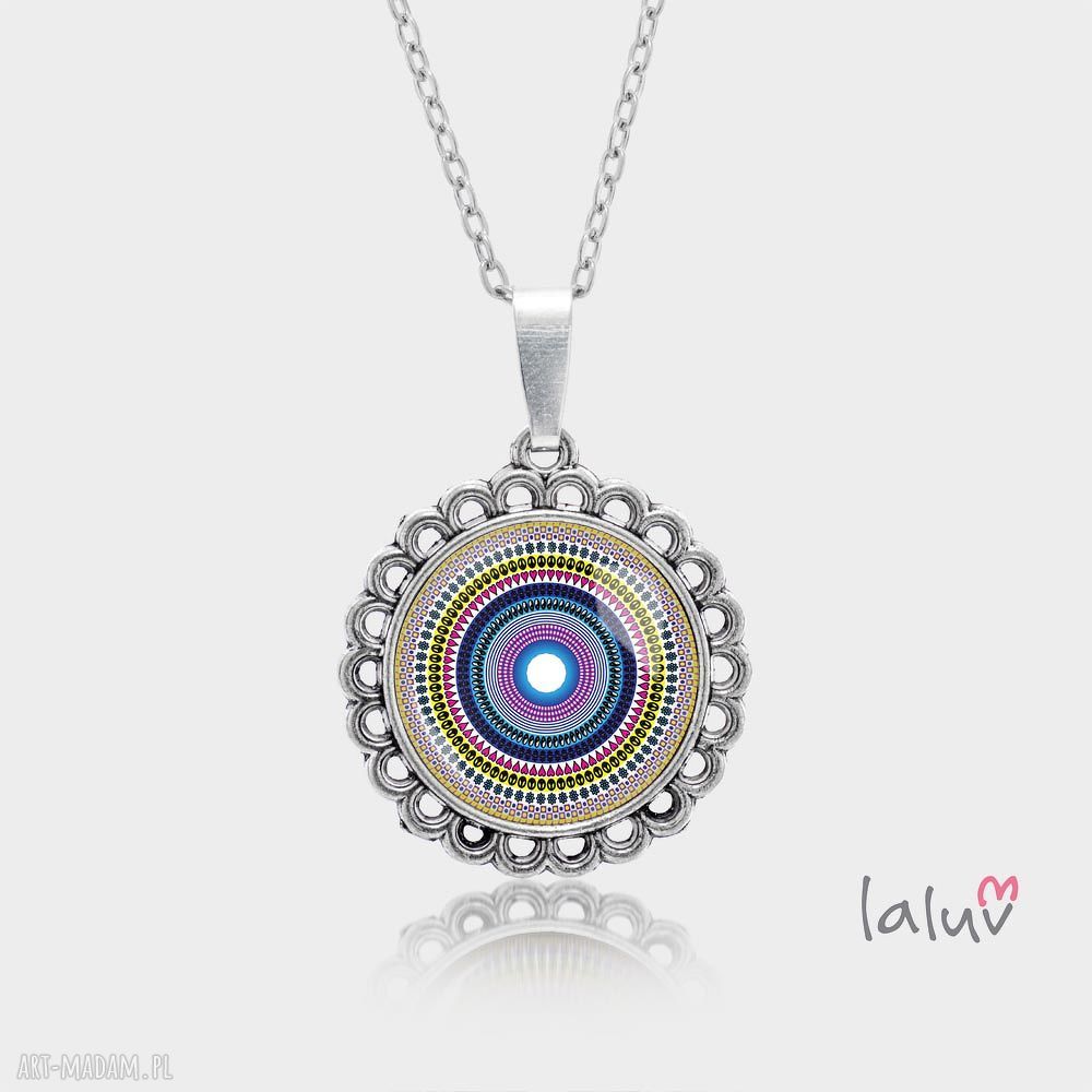 Naszyjnik LOVE MANDALA - okrągły medalion ręcznie robiony