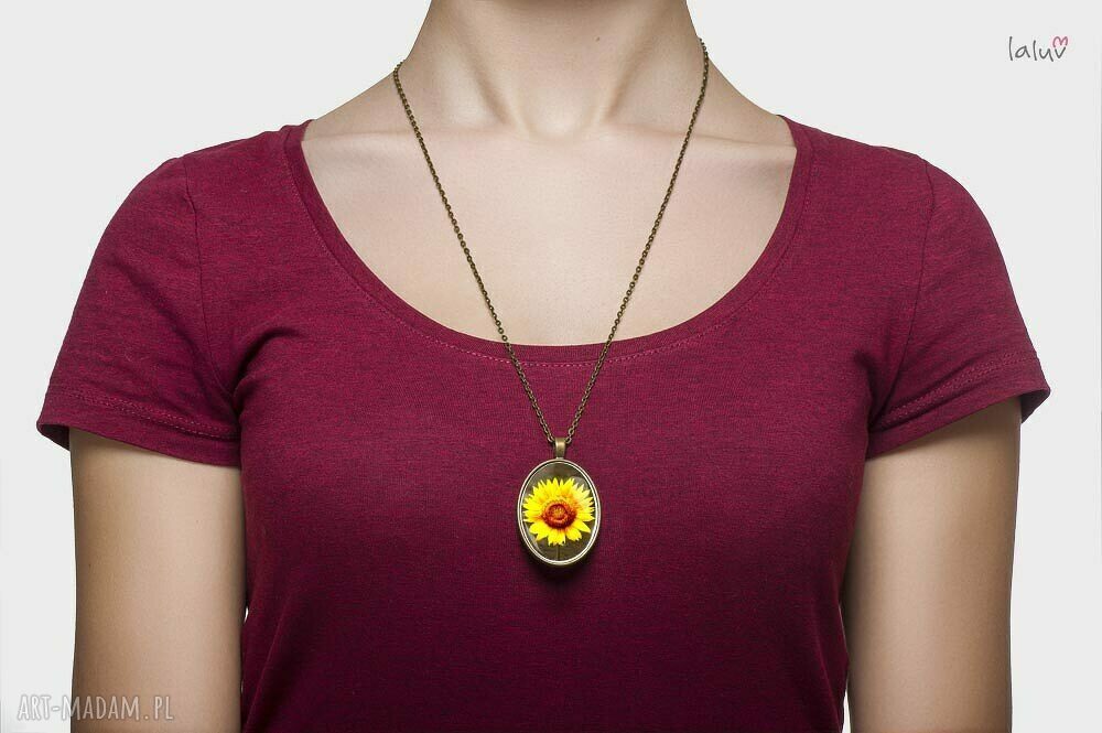 Medalion owalny SŁONECZNIK - biżuteria kwiatowa handmade