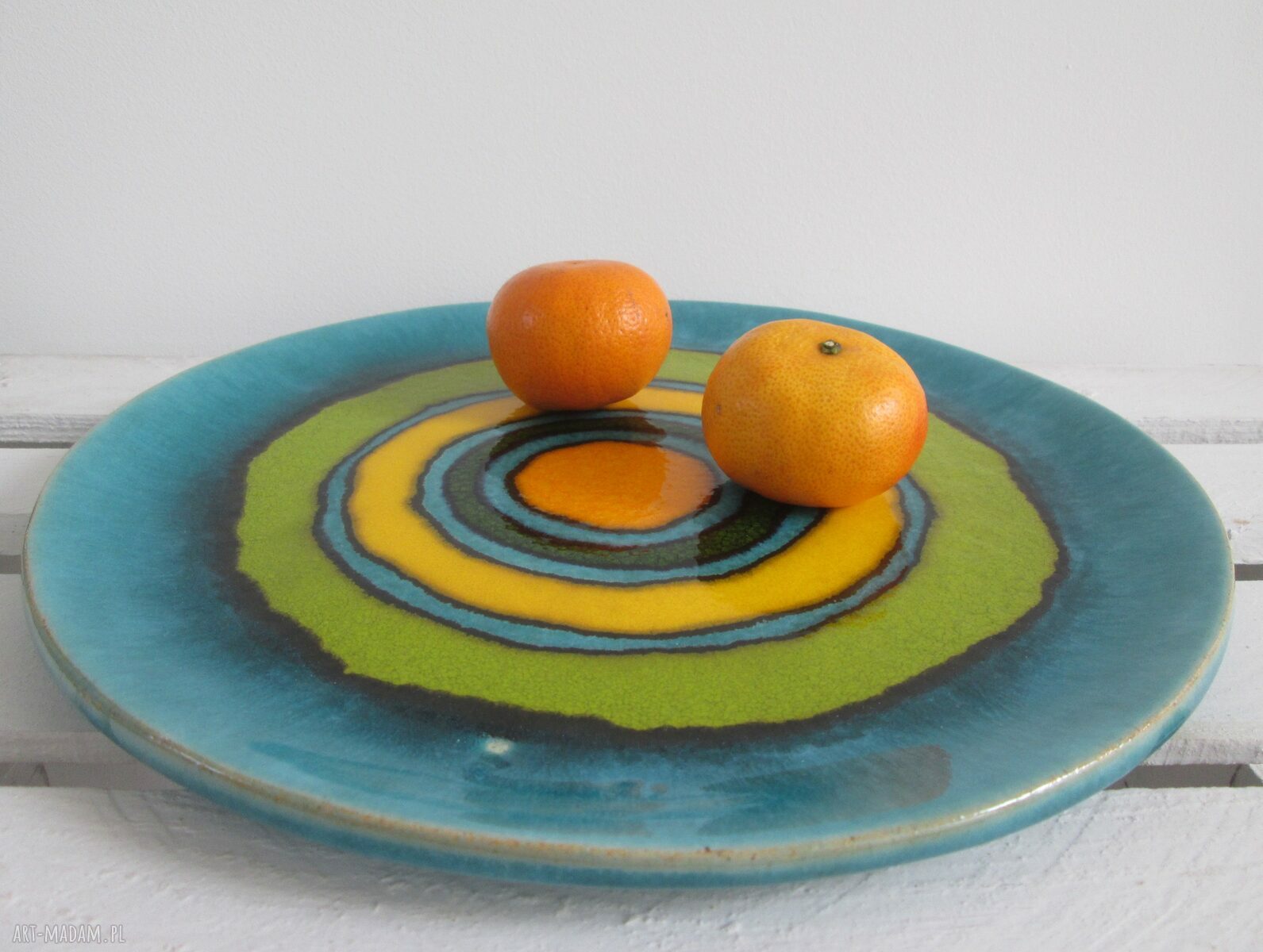 Kolorowa patera ceramiczna - ręcznie formowana dekoracja