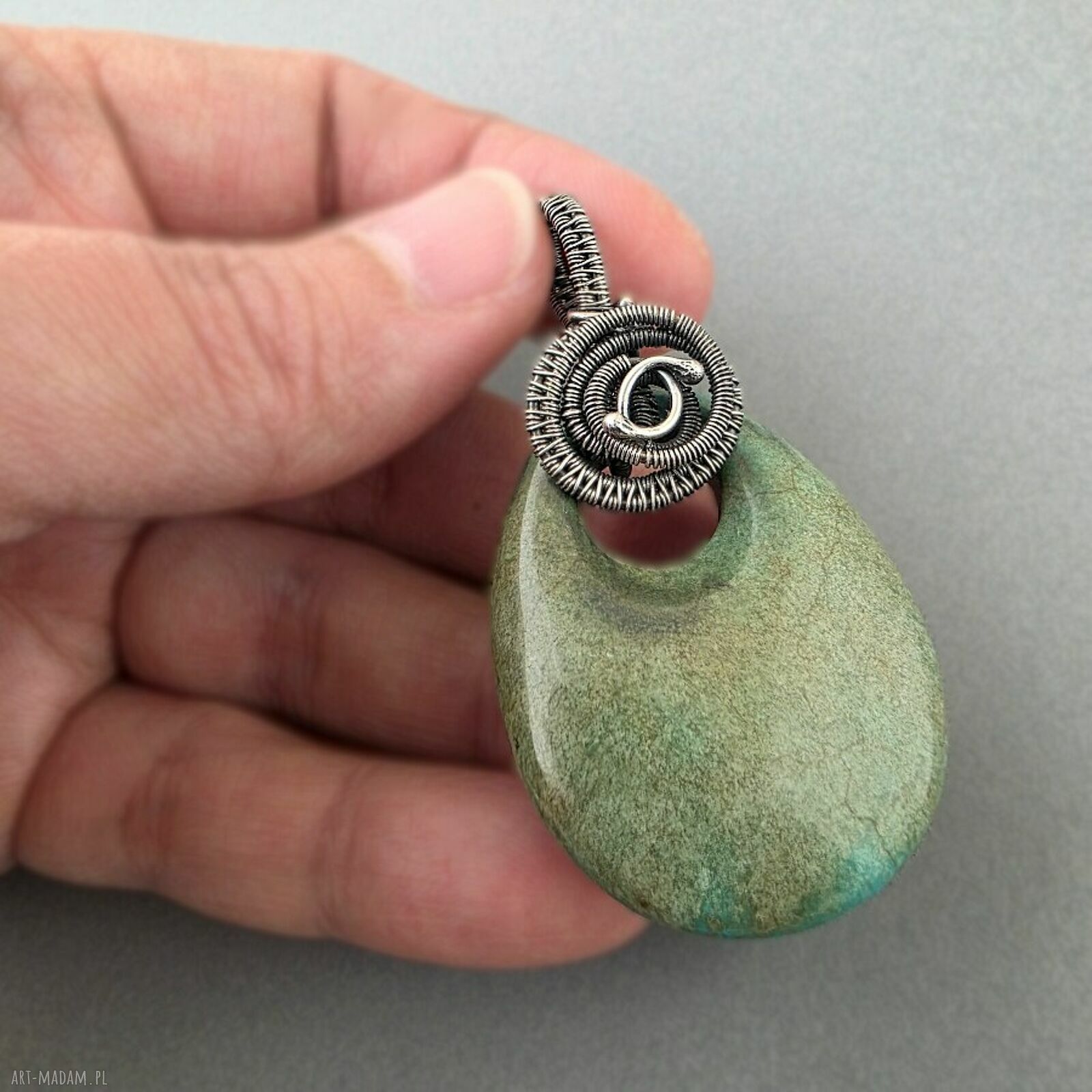 Menora - kamień wiedźmy, wisior wire wrapping z oksydowanym srebrem