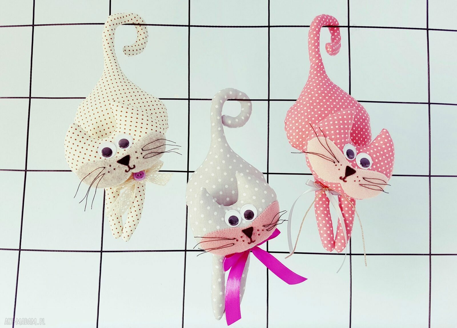 Różowy kot klamkę kotnaklamkę kotek cat meow catlady strażnik