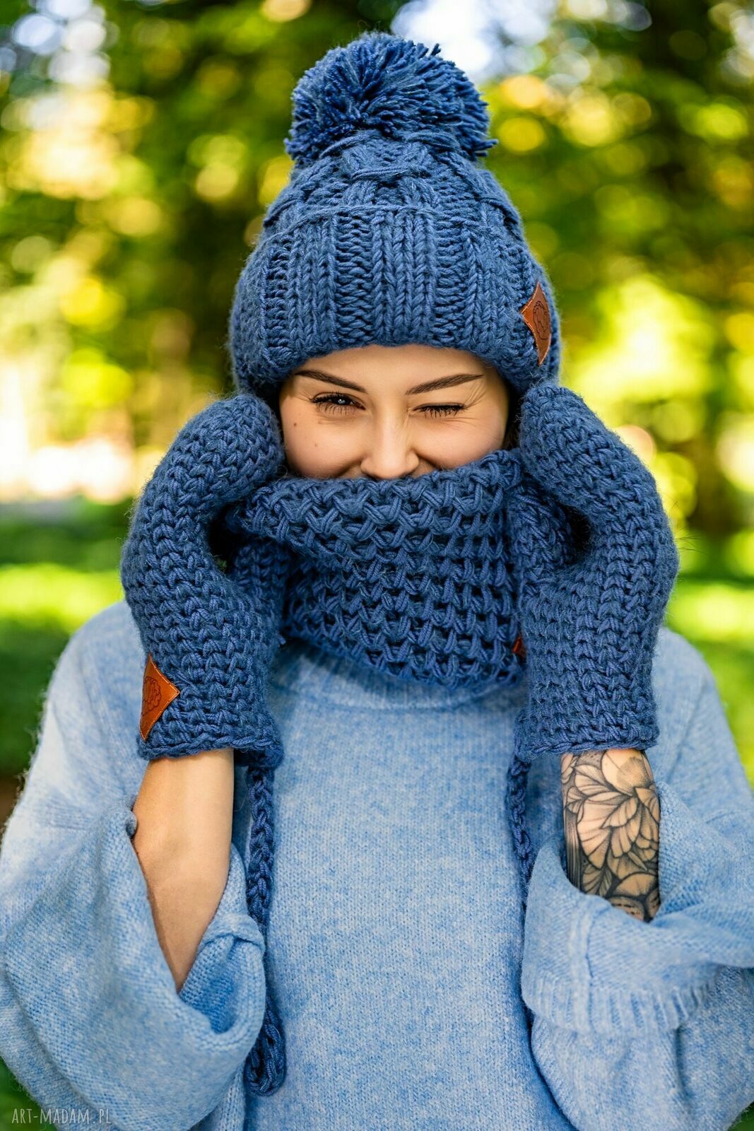 Czapka MERINO Euforia "ciemny niebieski" z jedwabiem - miękka i ciepła