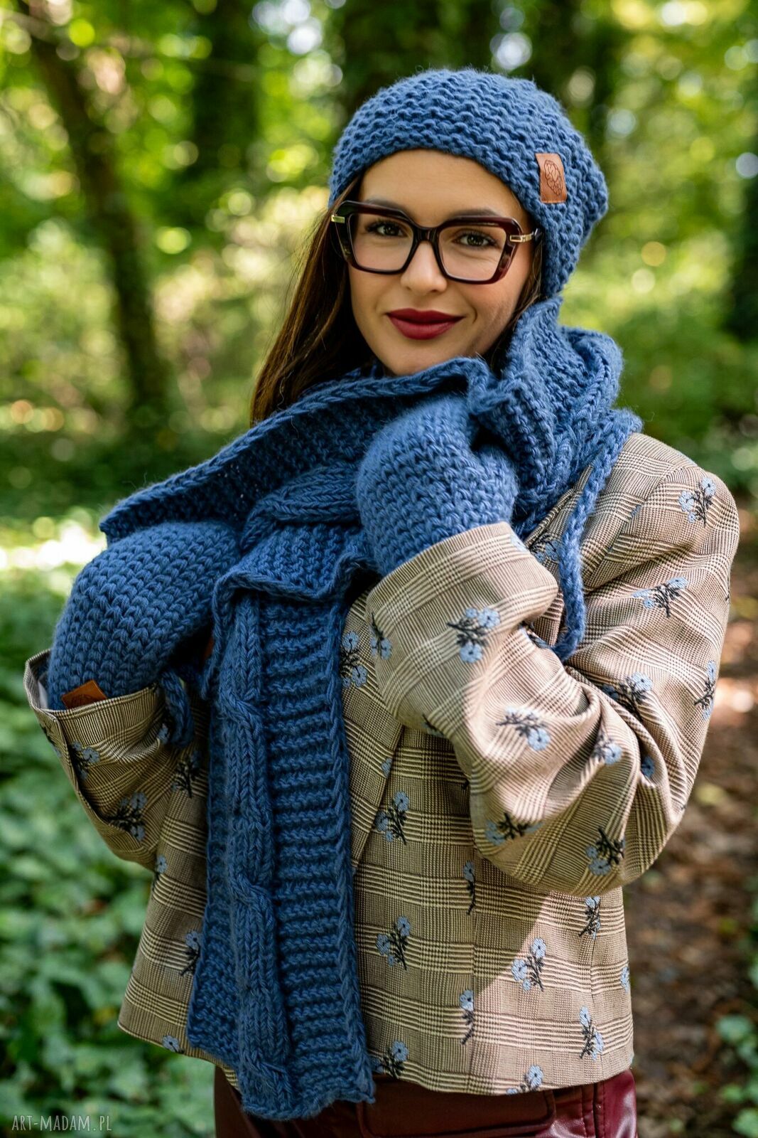 Czapka damska MERINO Neverland - ciemny niebieski z jedwabną podszewką