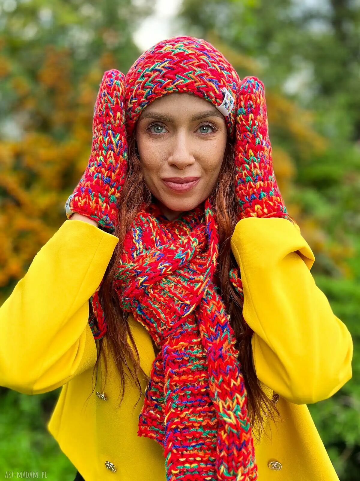 Czerwone rękawiczki merino 50% handmade ze sznurkiem