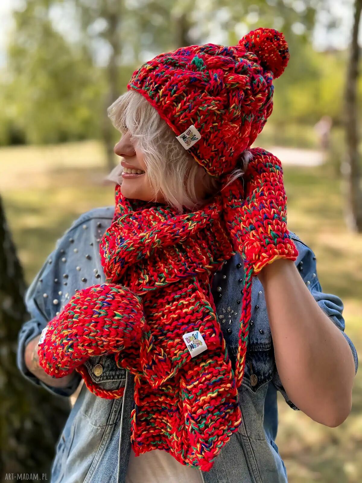 Czerwone rękawiczki merino 50% handmade ze sznurkiem