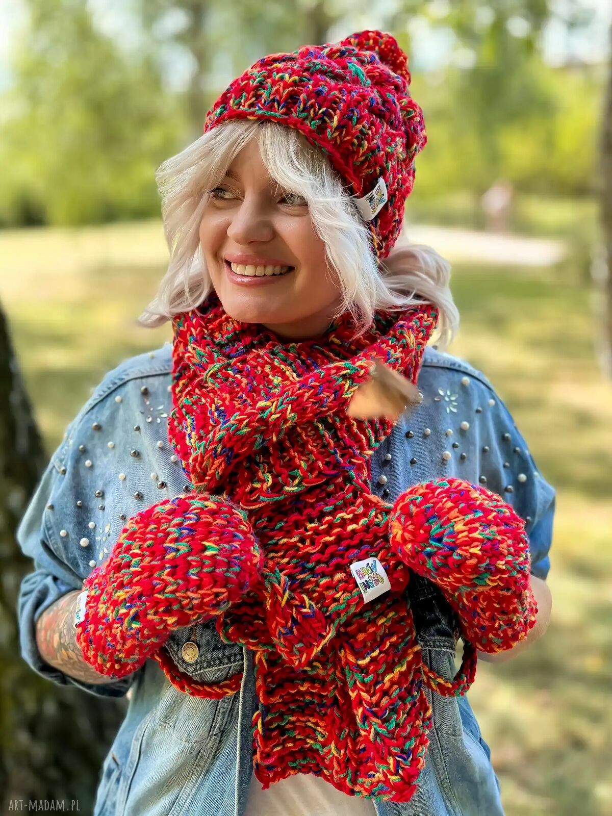 Czerwone rękawiczki merino 50% handmade ze sznurkiem