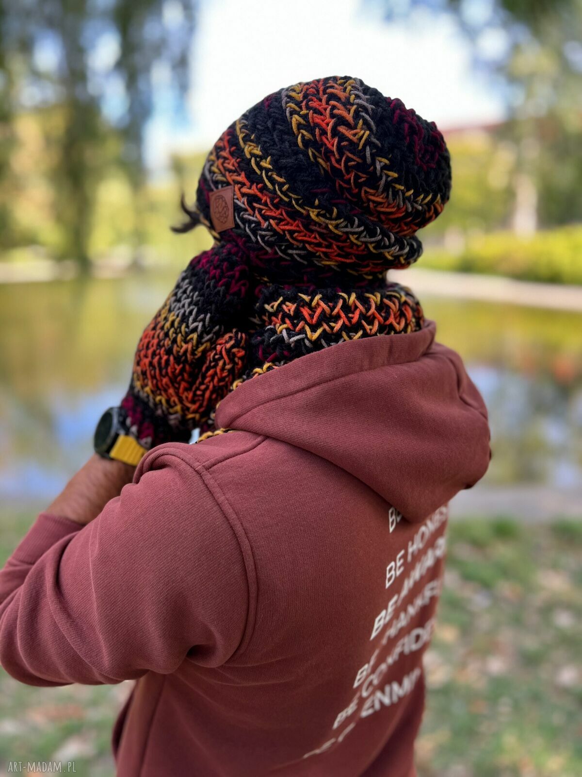 Męska czapka Merino 50% „Ciemna jesień” Explorer - rękodzieło na jesienne dni