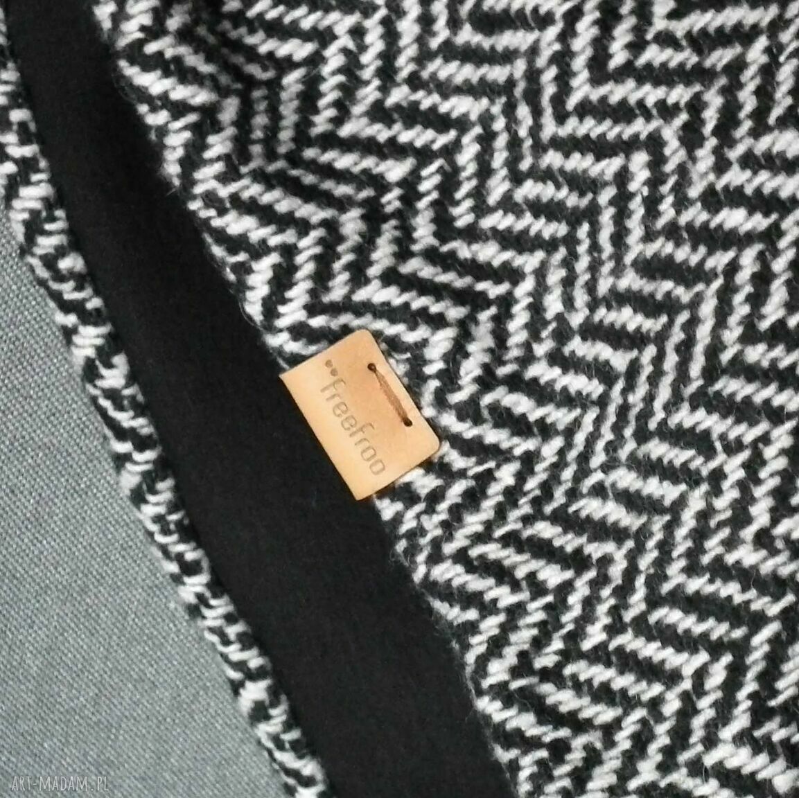 Męski szal-komin z wełny w jodełkę - elegancki i ciepły