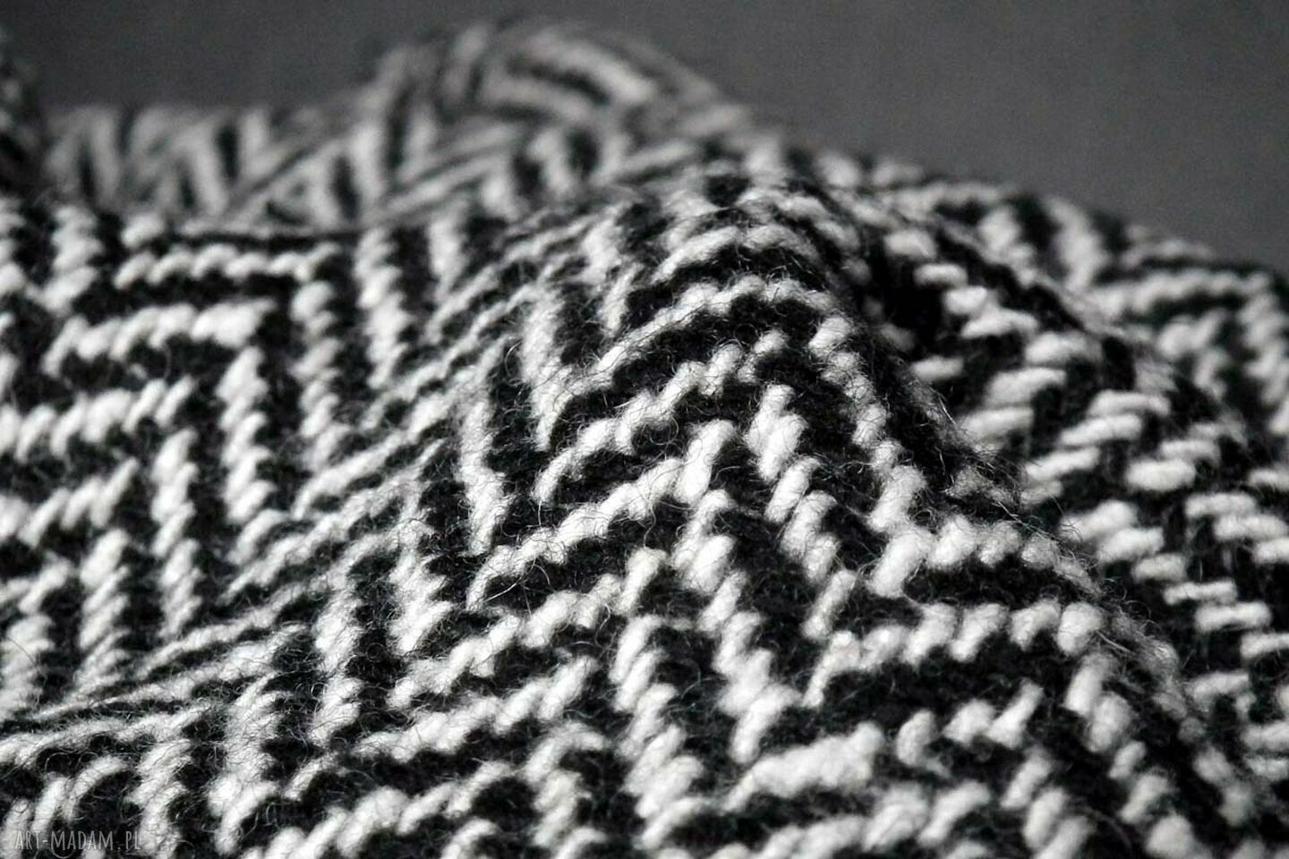 Męski szal-komin z wełny w jodełkę - elegancki i ciepły