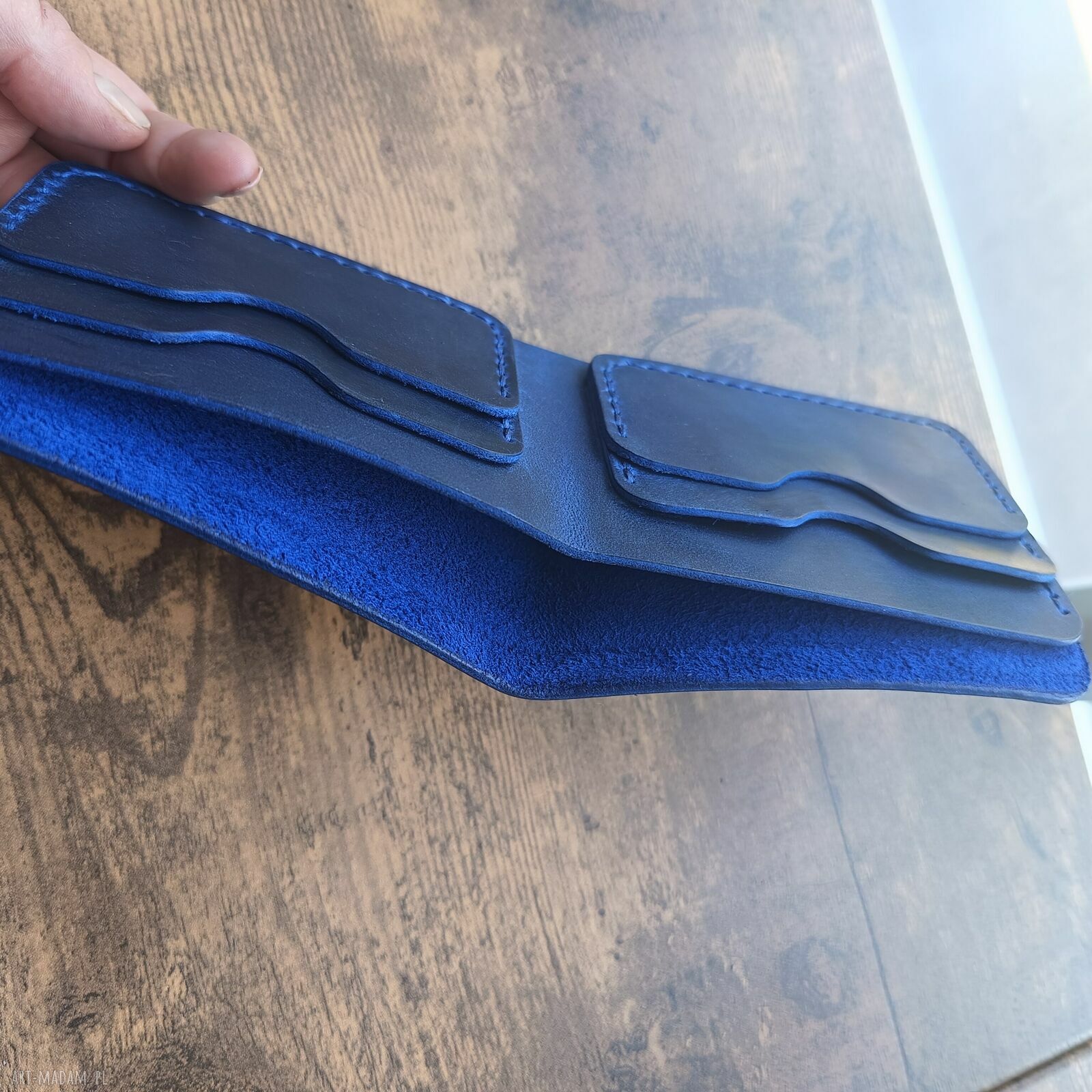 Portfel męski skórzany mały cienki z grawerem laserowym - handmade