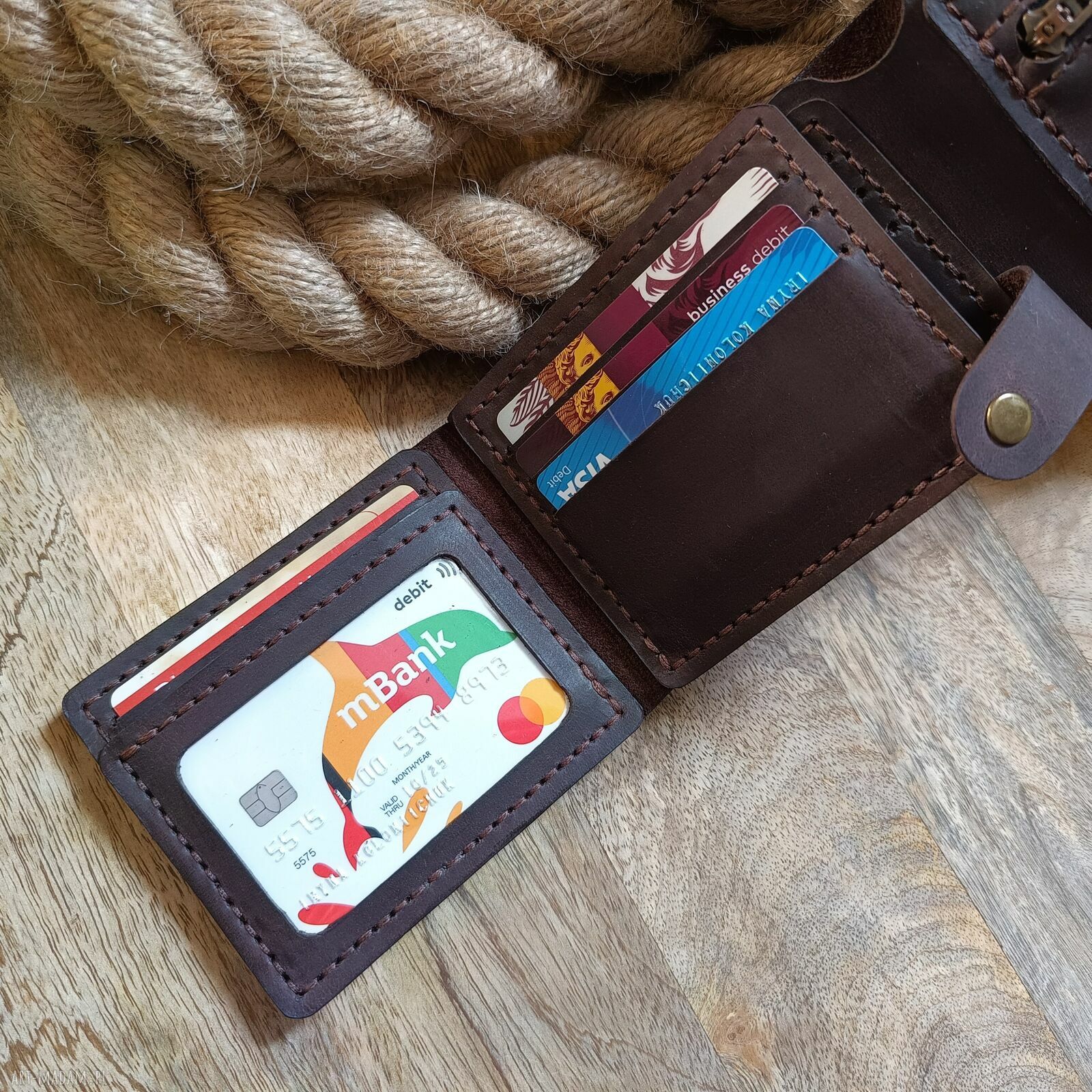 Męski skórzany portfel RFID z grawerem - na 11 kart, dowód i monety