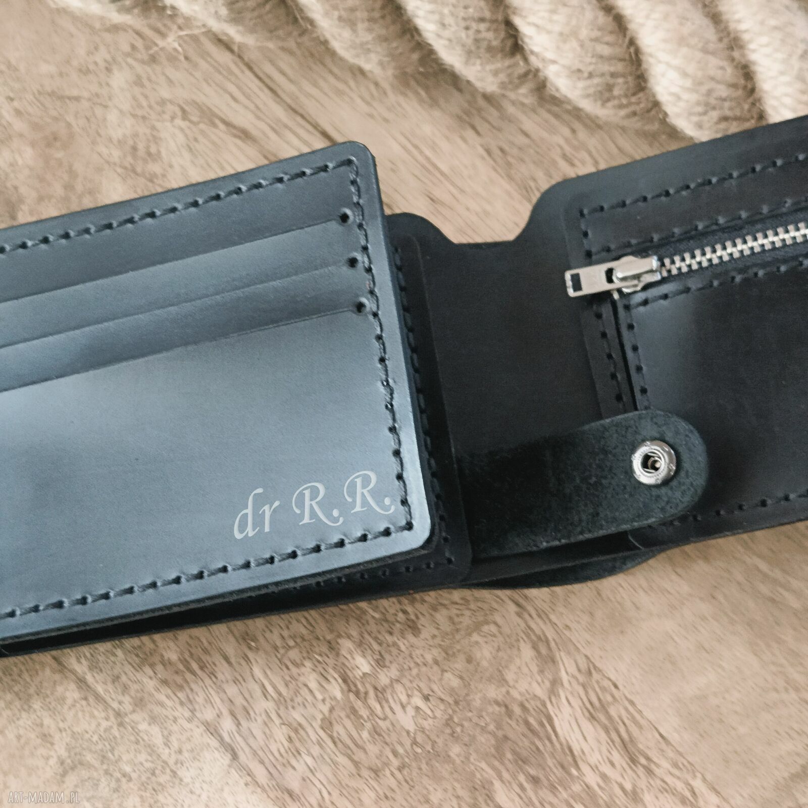 Ręcznie robiony portfel skórzany RFID dla mężczyzny - grawer na 11 kart