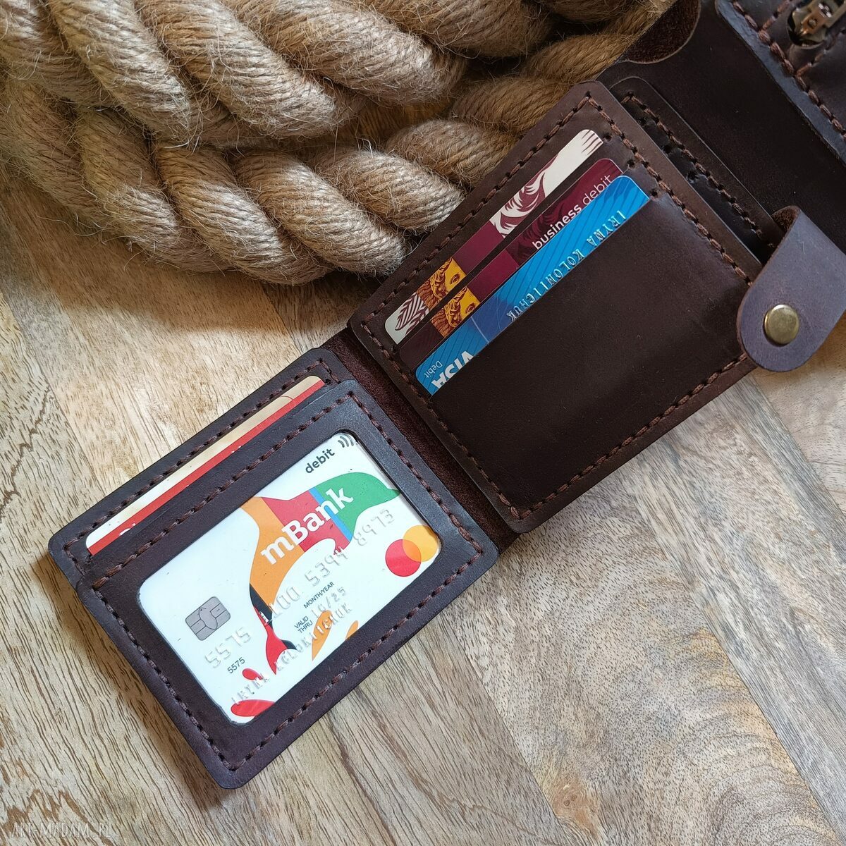 Męski skórzany portfel z RFID, grawerem i miejscem na 11 kart