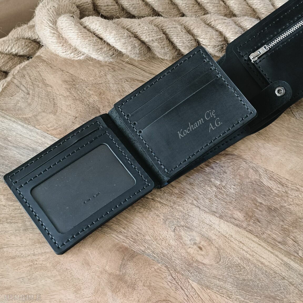Męski portfel skórzany RFID z grawerem - 11 kart i kieszeń na monety