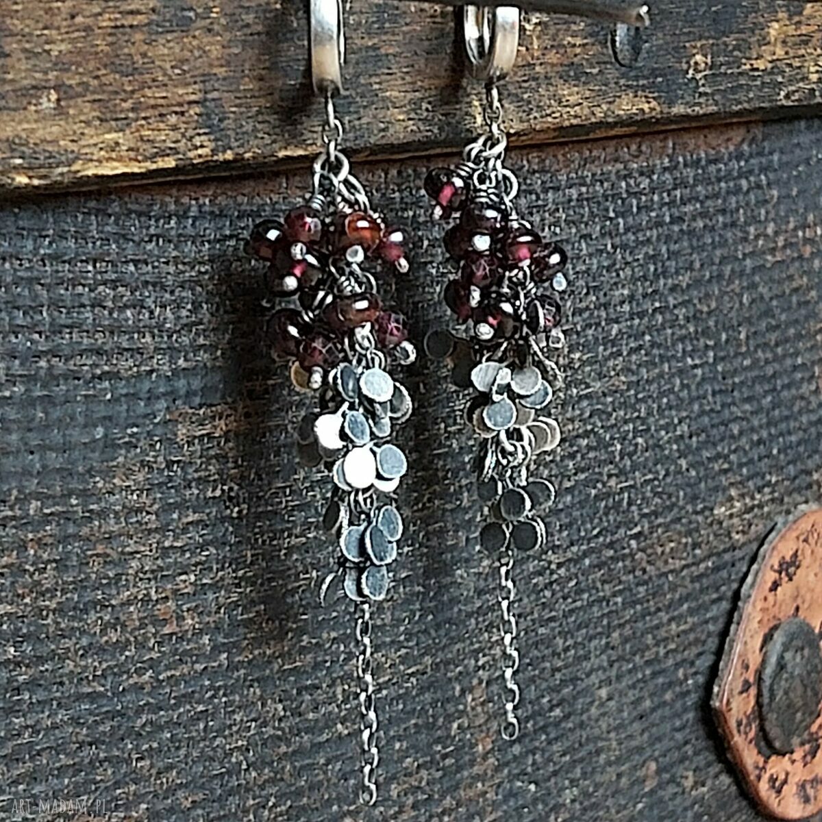 Kolczyki srebrne listki z granatami Handmade