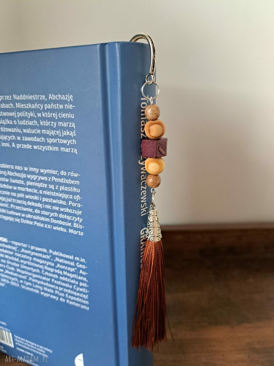 Metalowa zakładka do książki z chwostem w czarnym pudełku - elegancki prezent