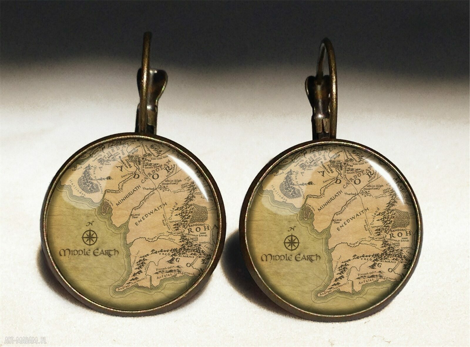 Middle Earth - medalion z łańcuszkiem z mapą i powiększającym szkłem 25 mm