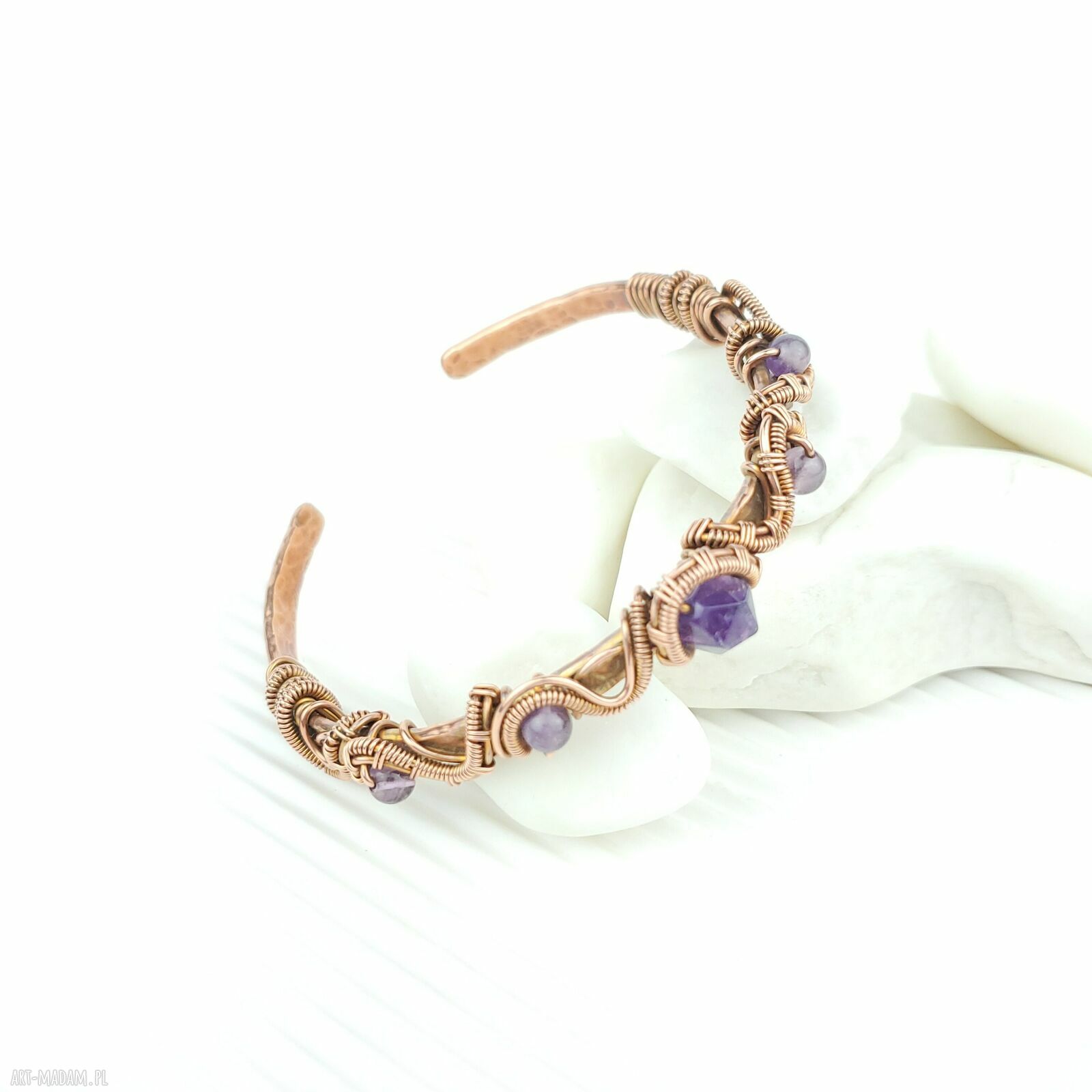 Miedziana bransoletka mankietowa z ametystem - cuff handmade