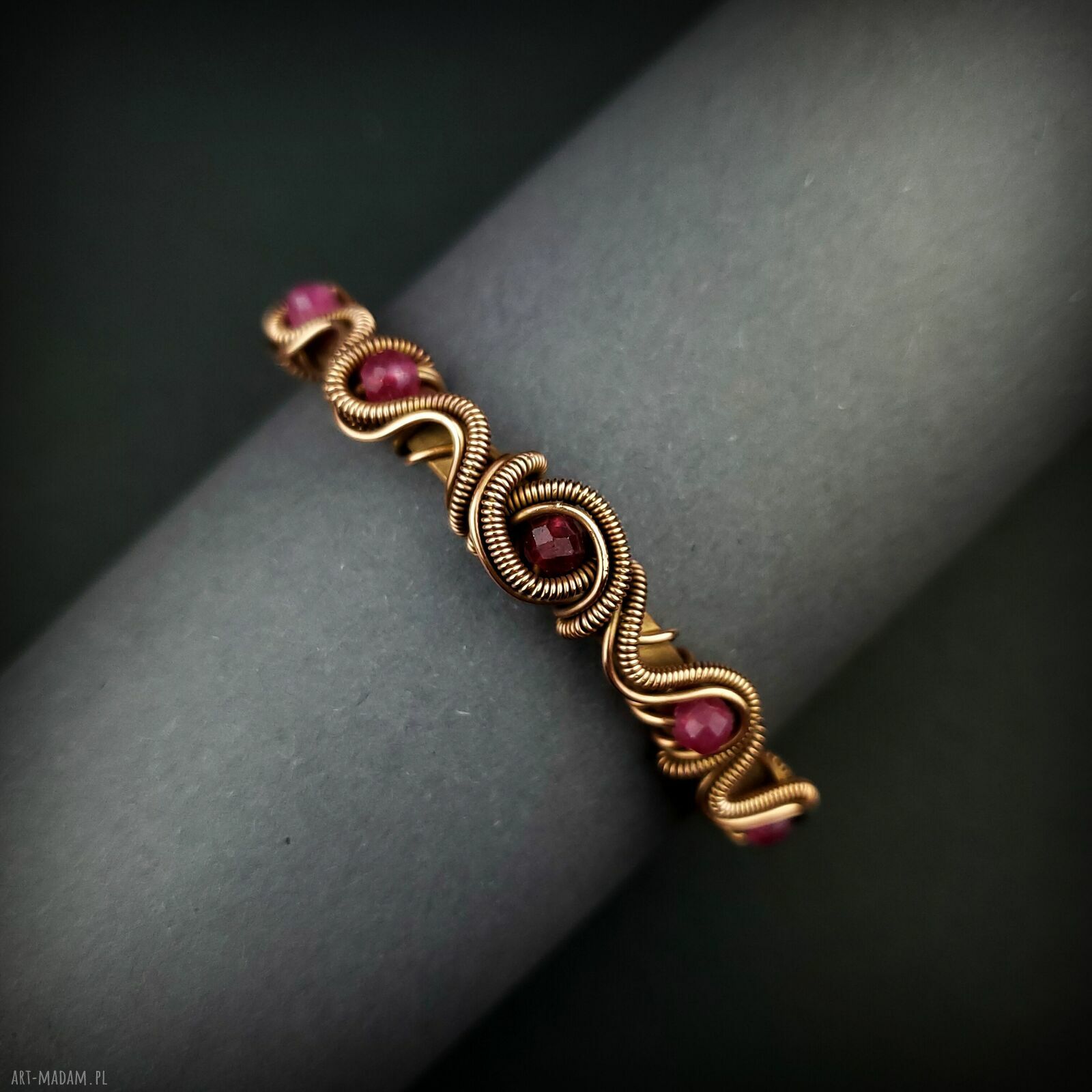 Miedziana bransoleta cuff z różowym turmalinem