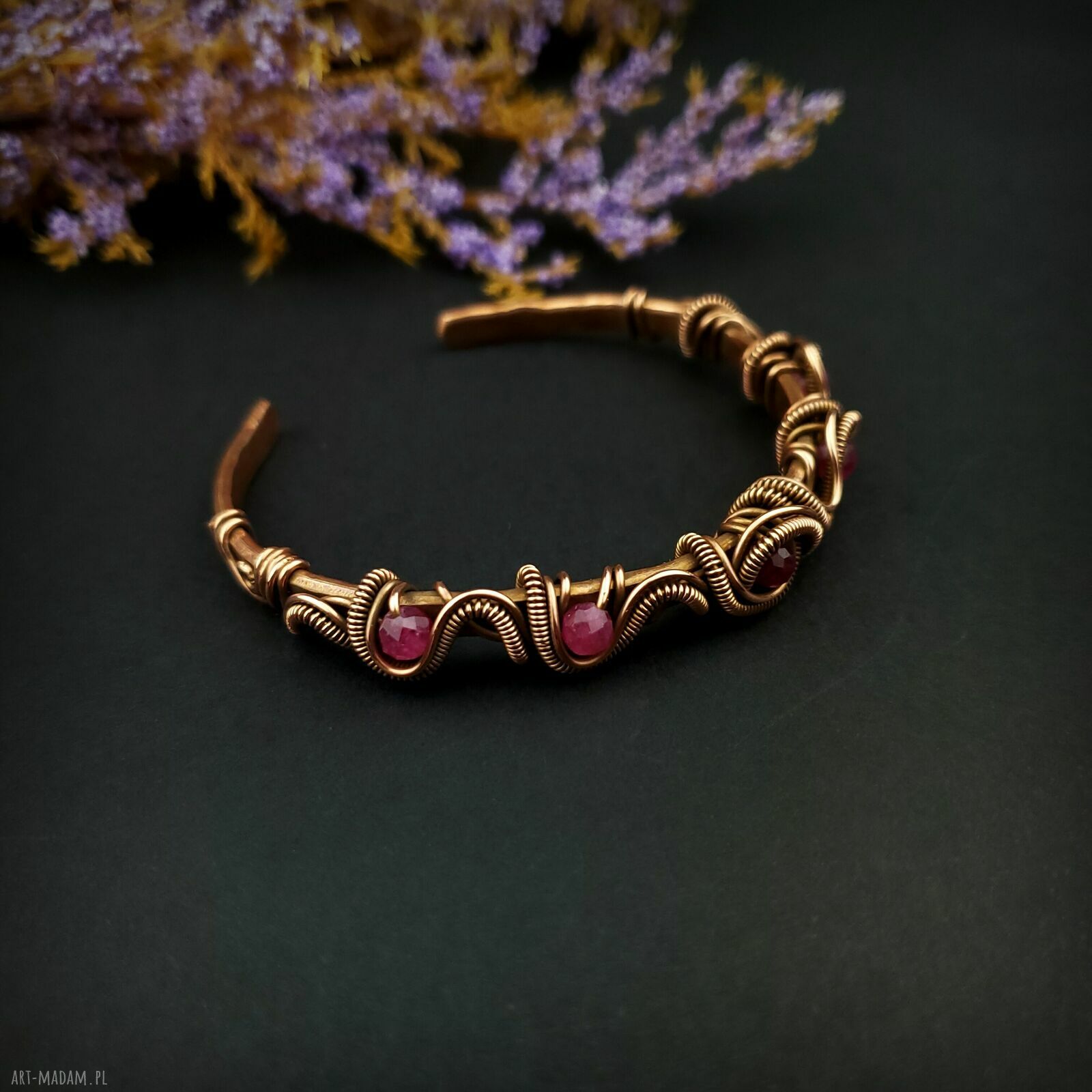 Miedziana bransoleta cuff z różowym turmalinem