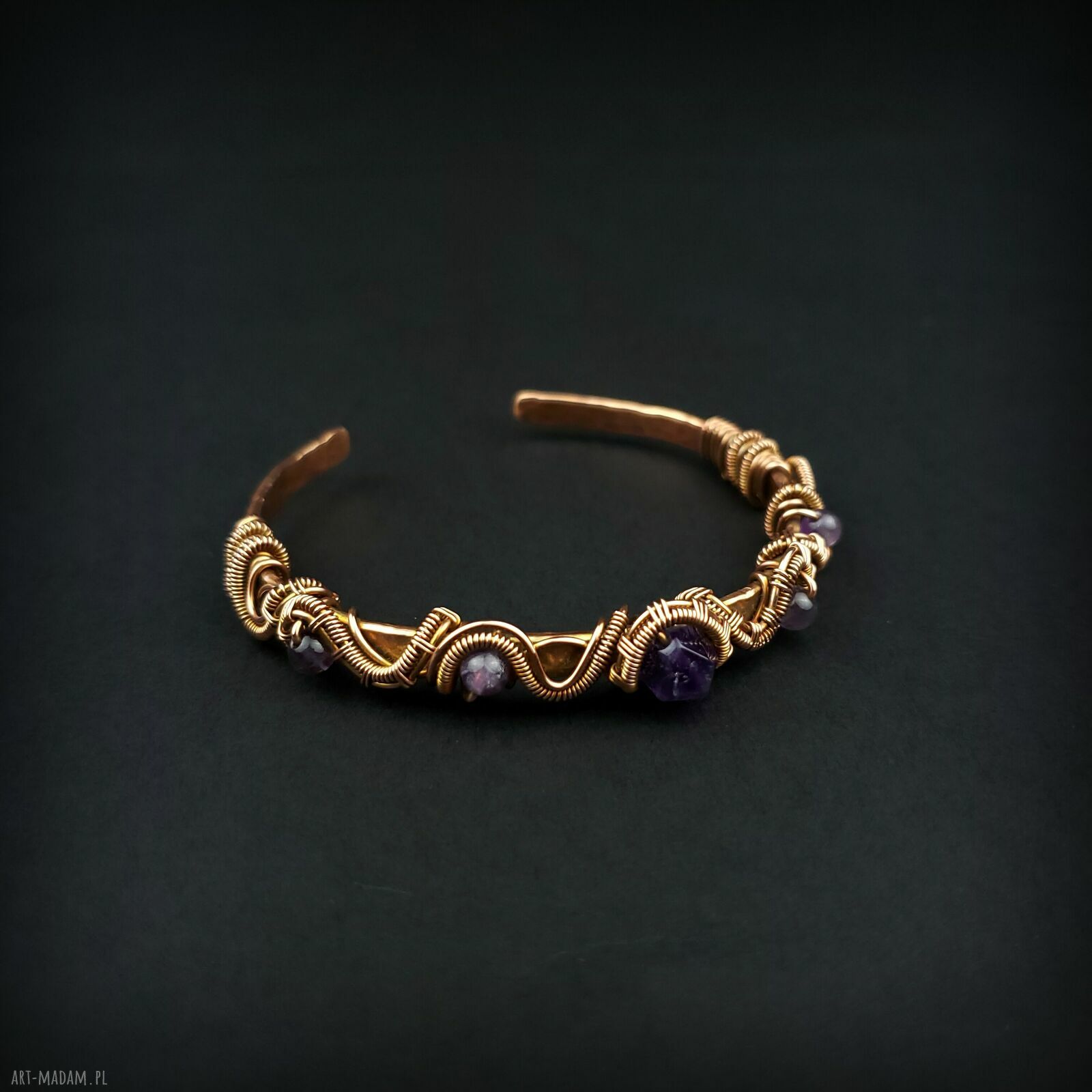 Miedziana bransoletka mankietowa z ametystem - cuff handmade